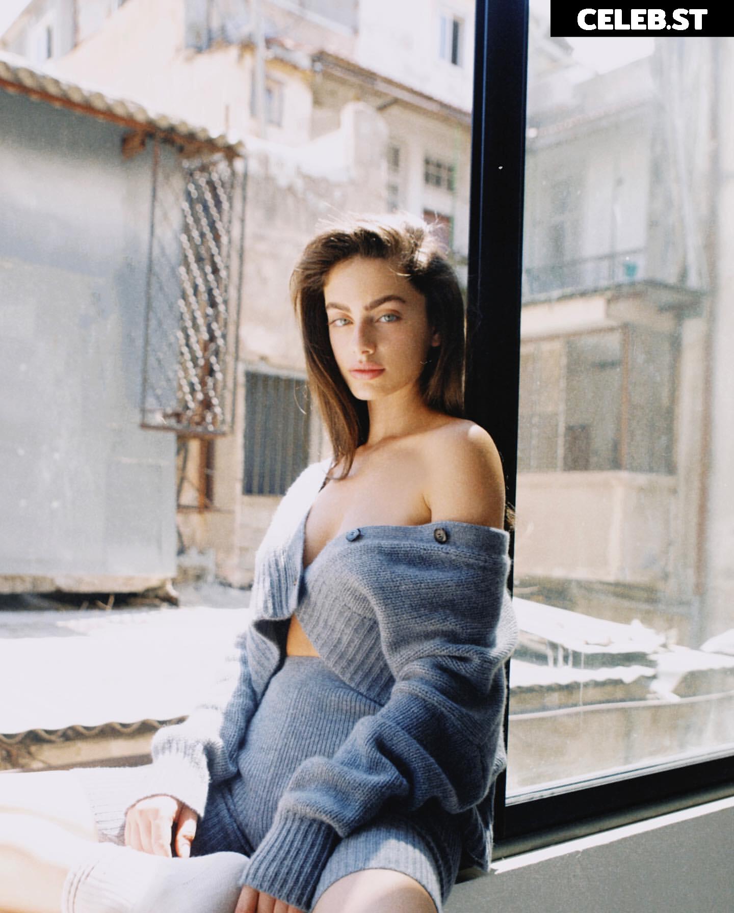 Yael Shelbia Image 4655319