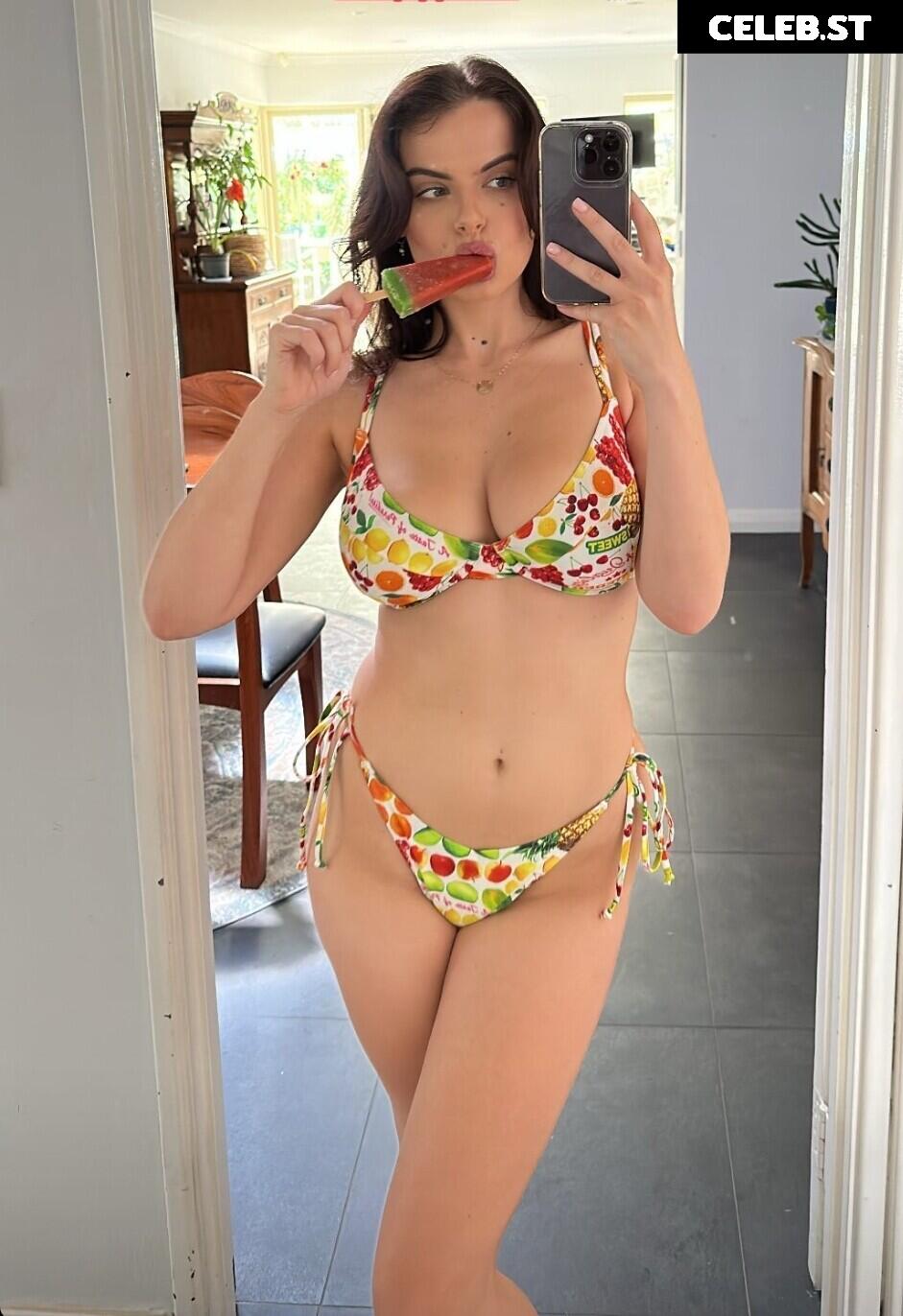 Lily van Dyke Image 4656576