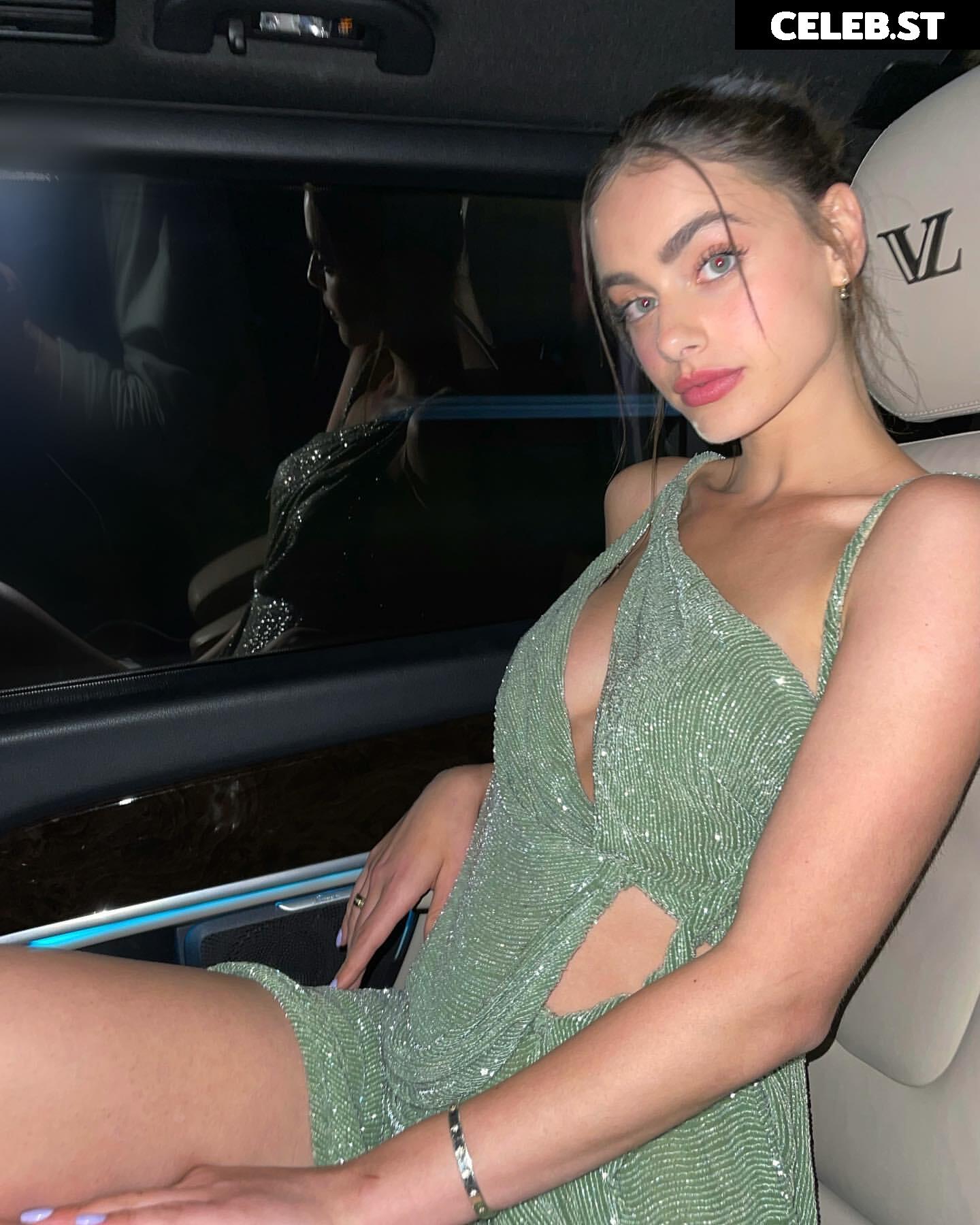 Yael Shelbia Image 4651776