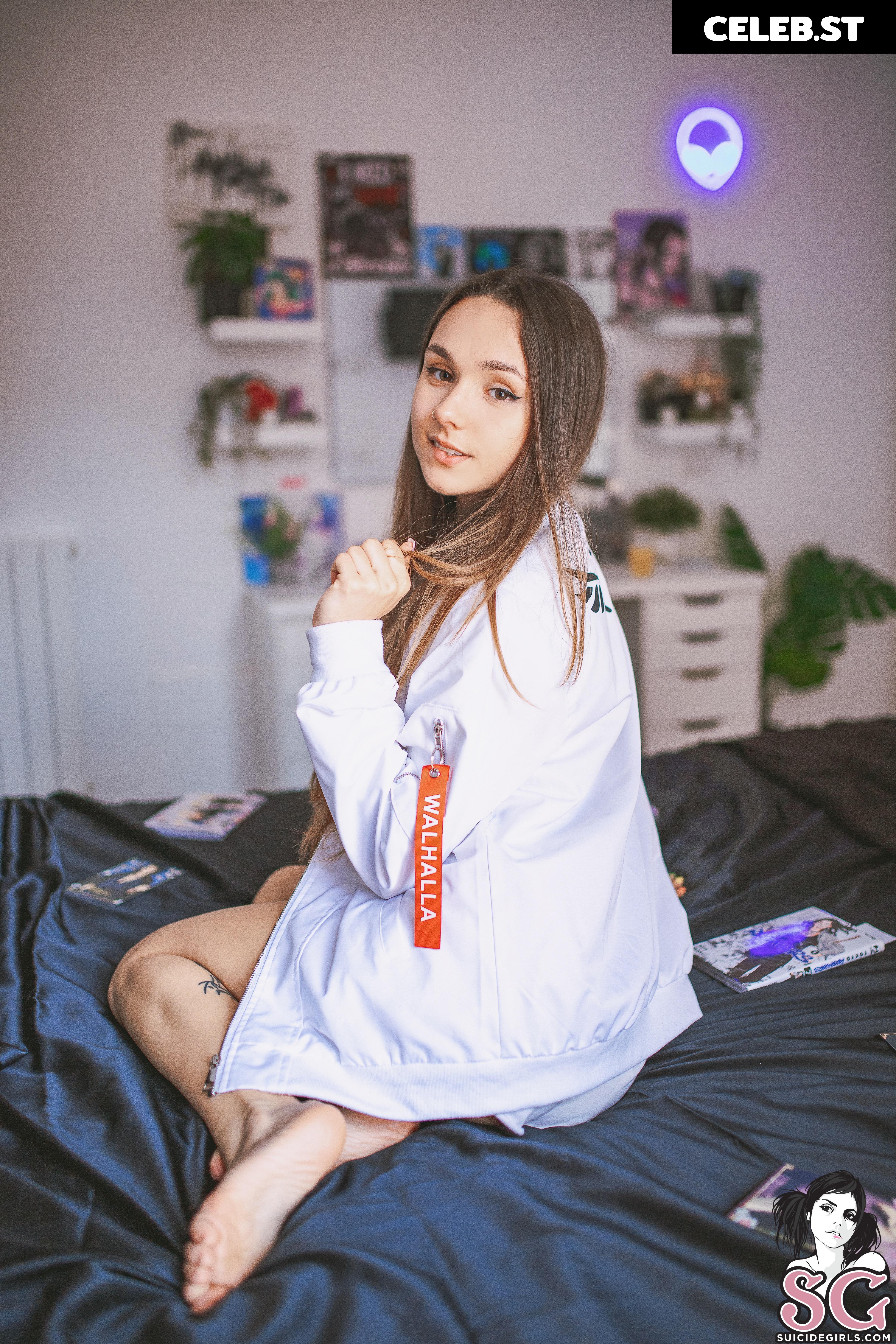 eris_jstr / eris_sg_ / erisverba Image 4641612