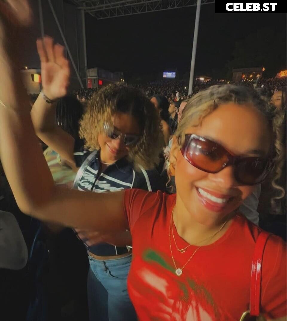 The Learmann Twins | Ana and Lexie Learmann Image 4642567