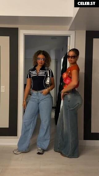 The Learmann Twins | Ana and Lexie Learmann Image 4642355