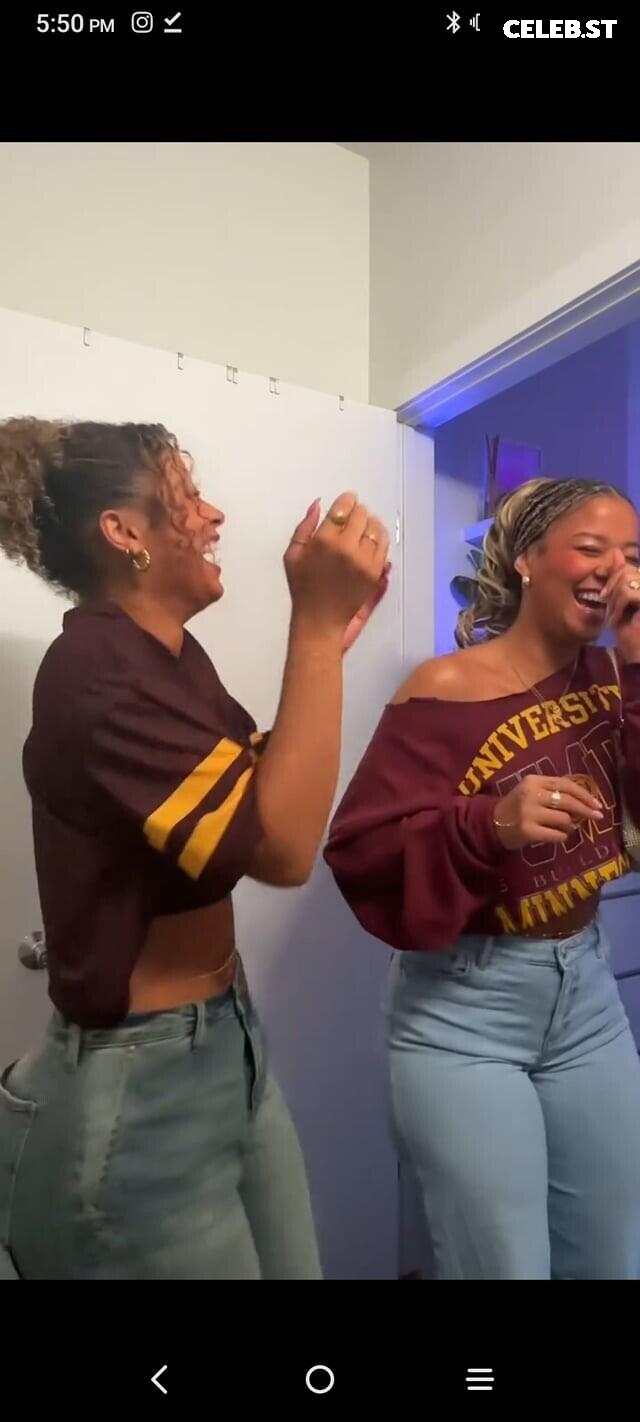 The Learmann Twins | Ana and Lexie Learmann Image 4642233