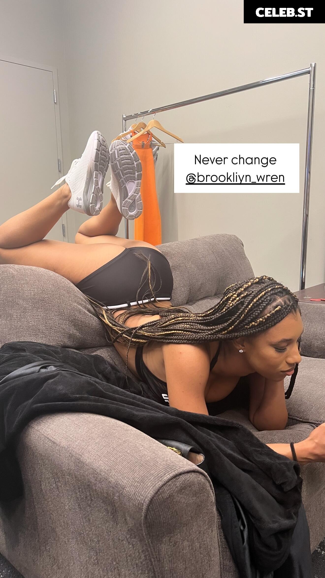 brookliyn wren / brookliyn_wren Image 4642904