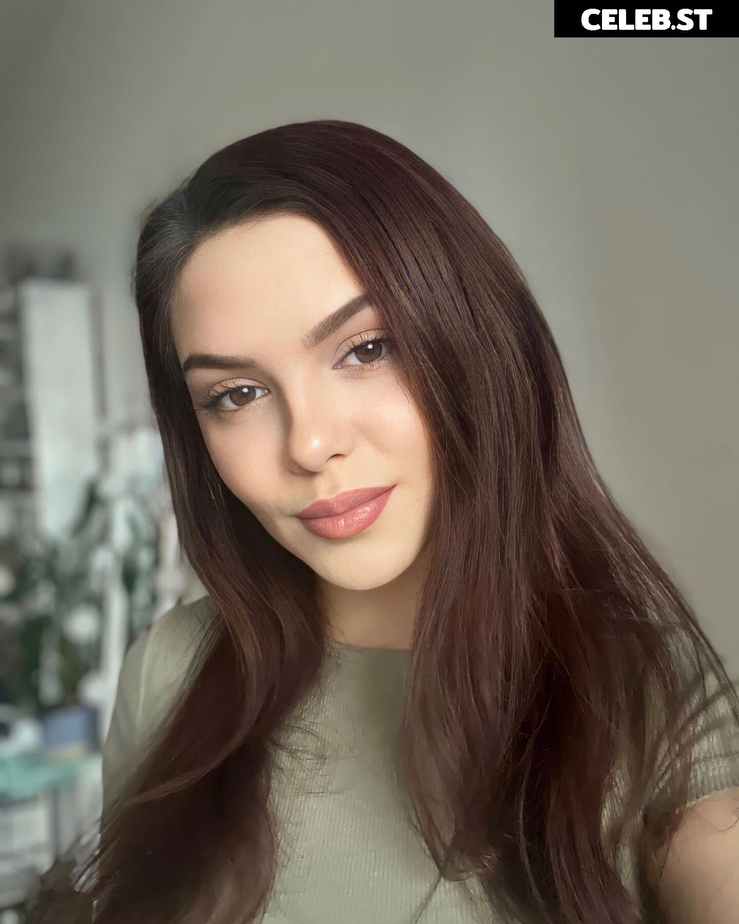 foxylauragirl Image 4648057