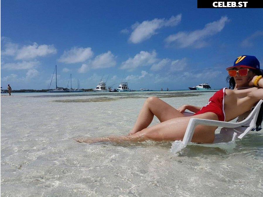 Diosa Canales Image 4634210