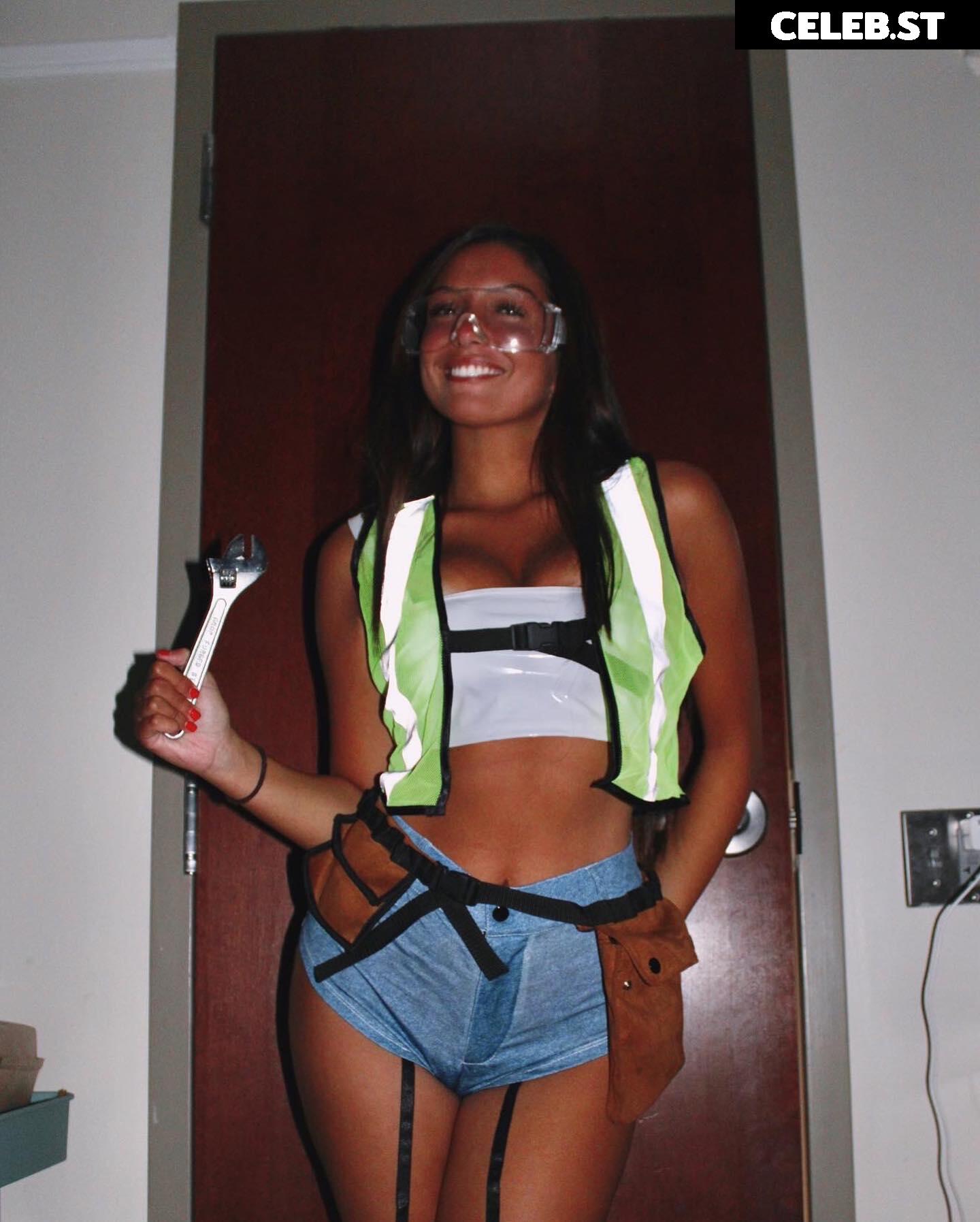 Abby Busick Image 4623919