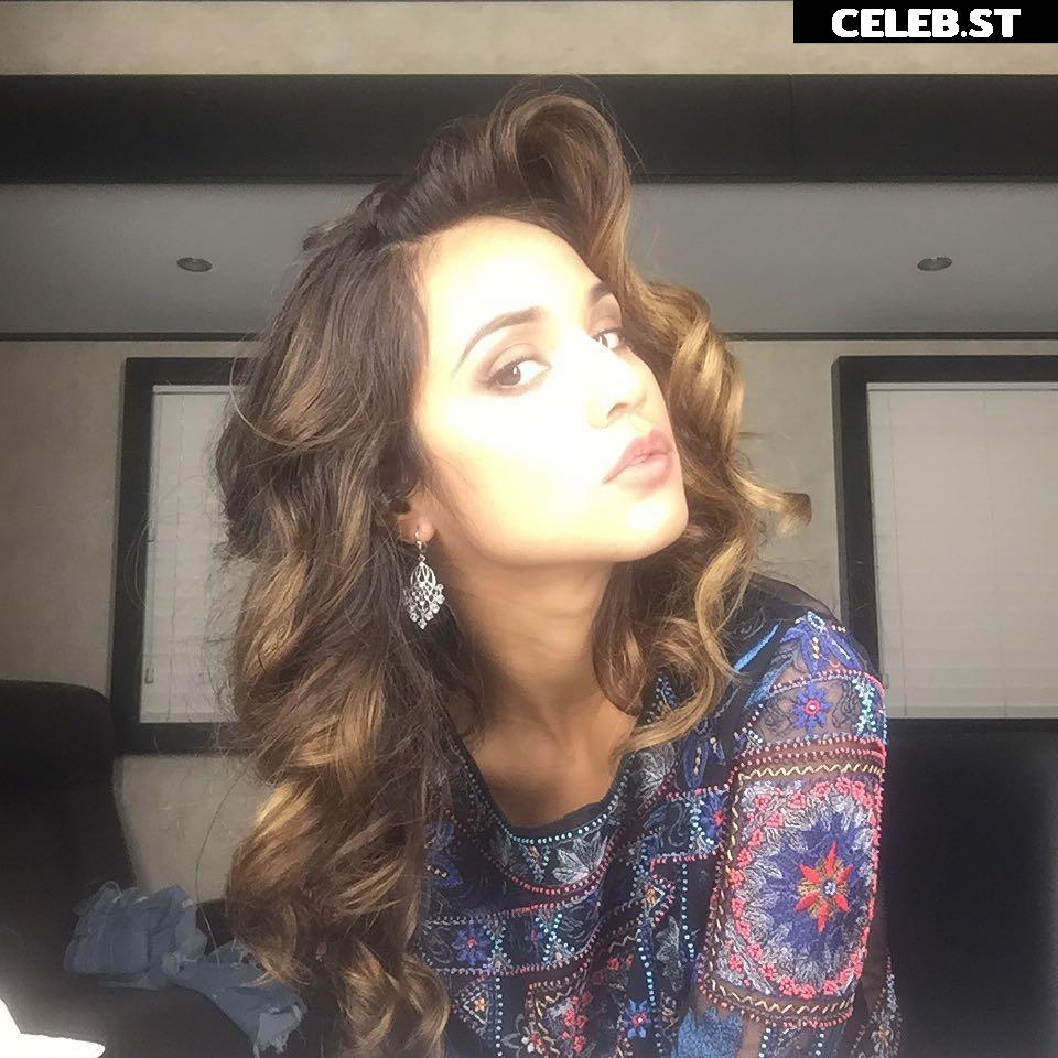 Summer Bishil Image 4604411