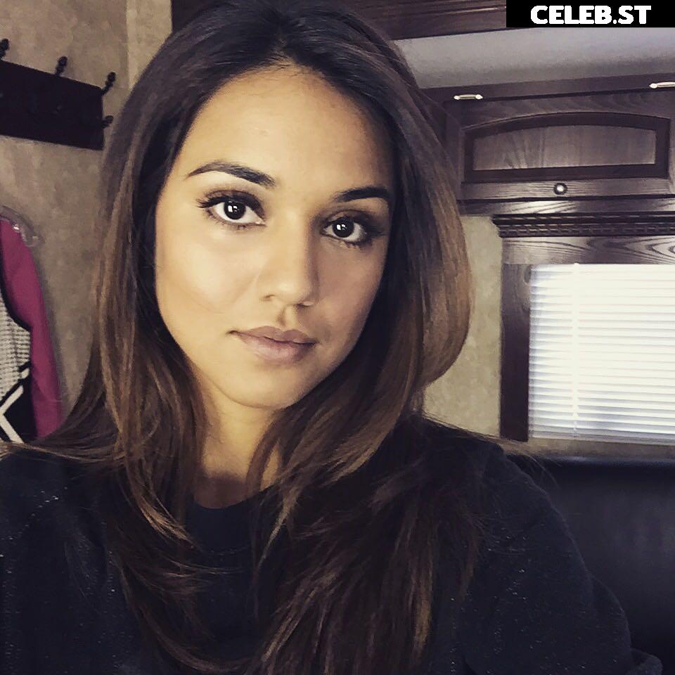 Summer Bishil Image 4604002
