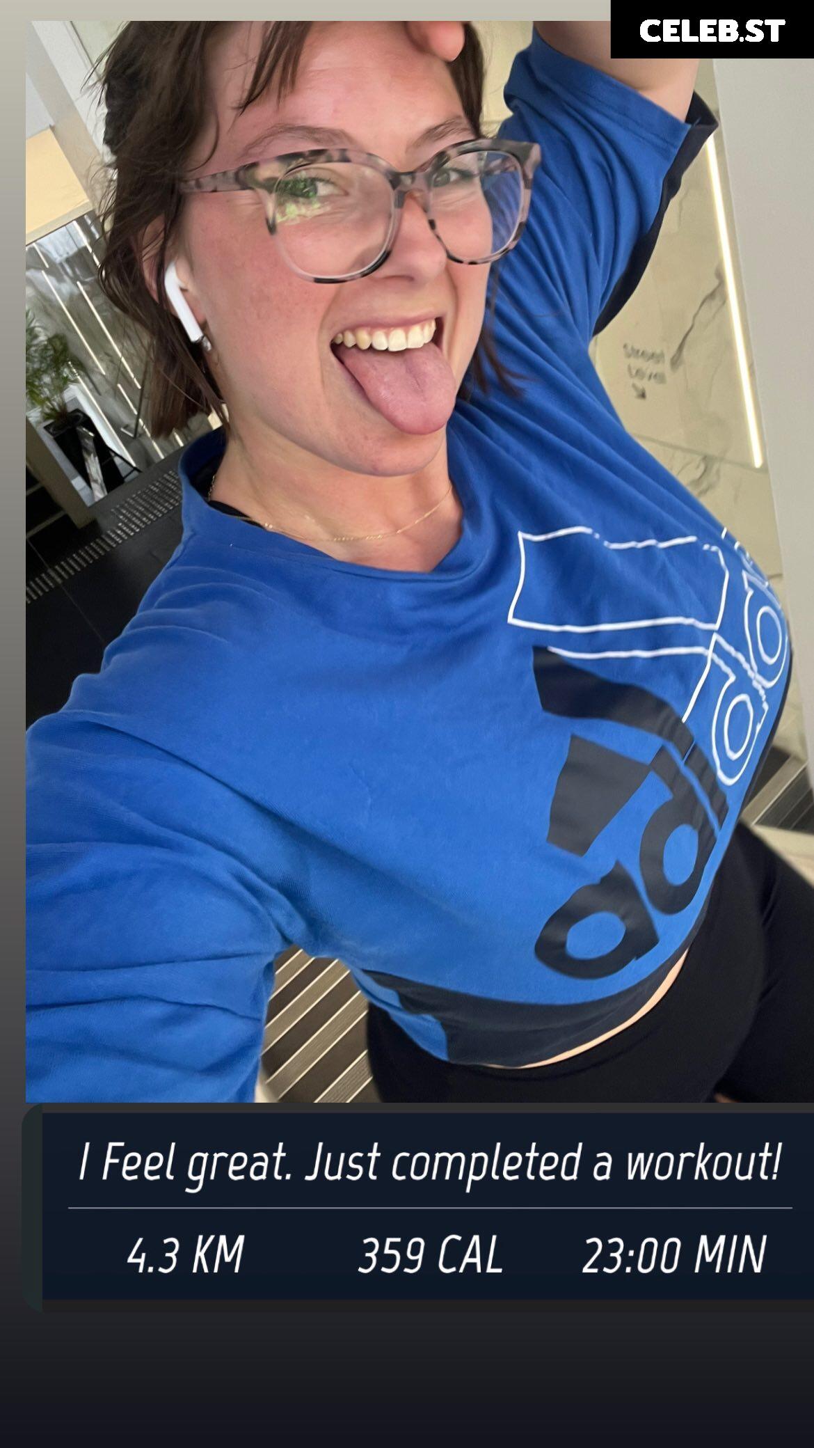 Bel Larcombe slice_of_salami_ Image 4609801