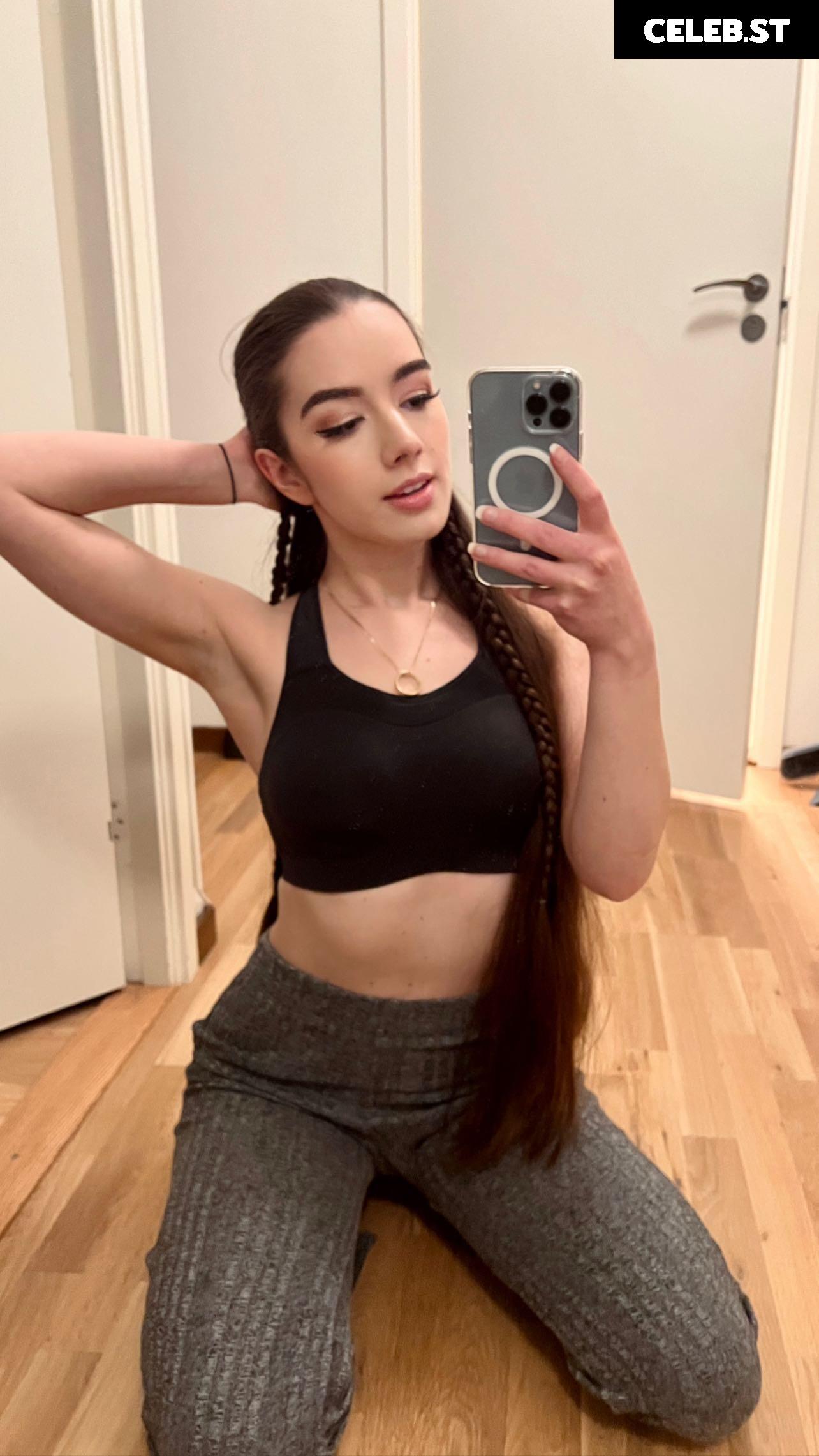 Miss Mikkaa / missmikkaa Image 4796723