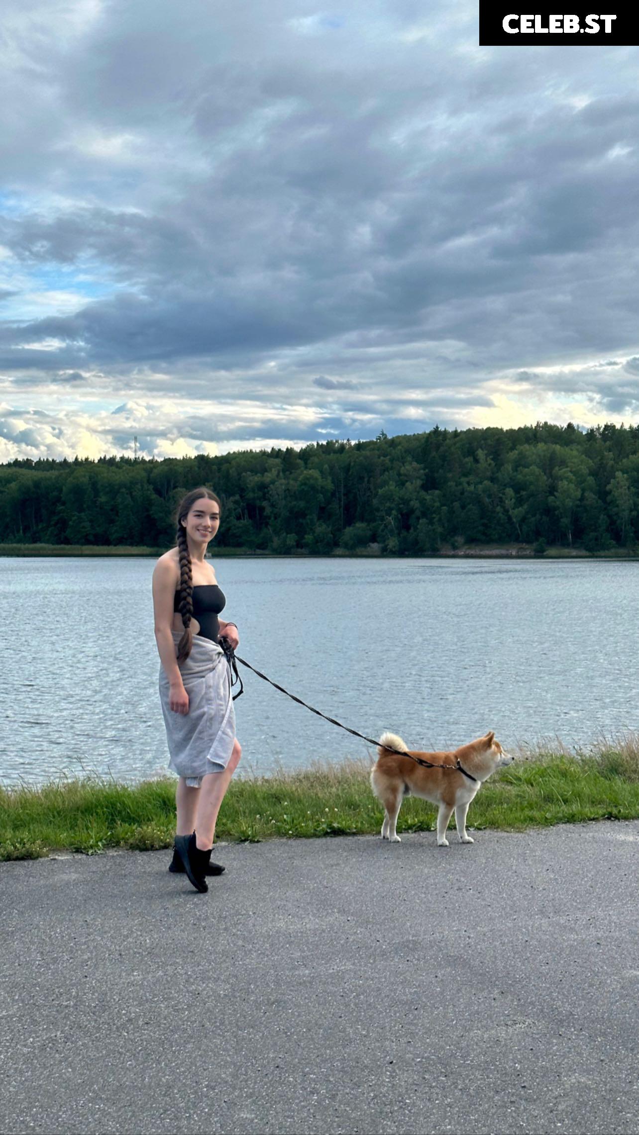 Miss Mikkaa / missmikkaa Image 4797489