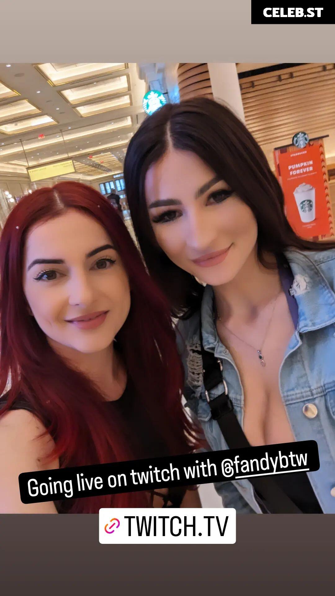 Anniefuchsia Image 4799887