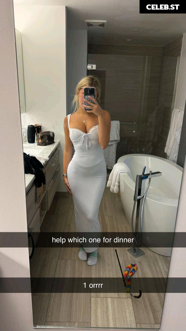 Breckie Hill / @breckiehill Image 4798419