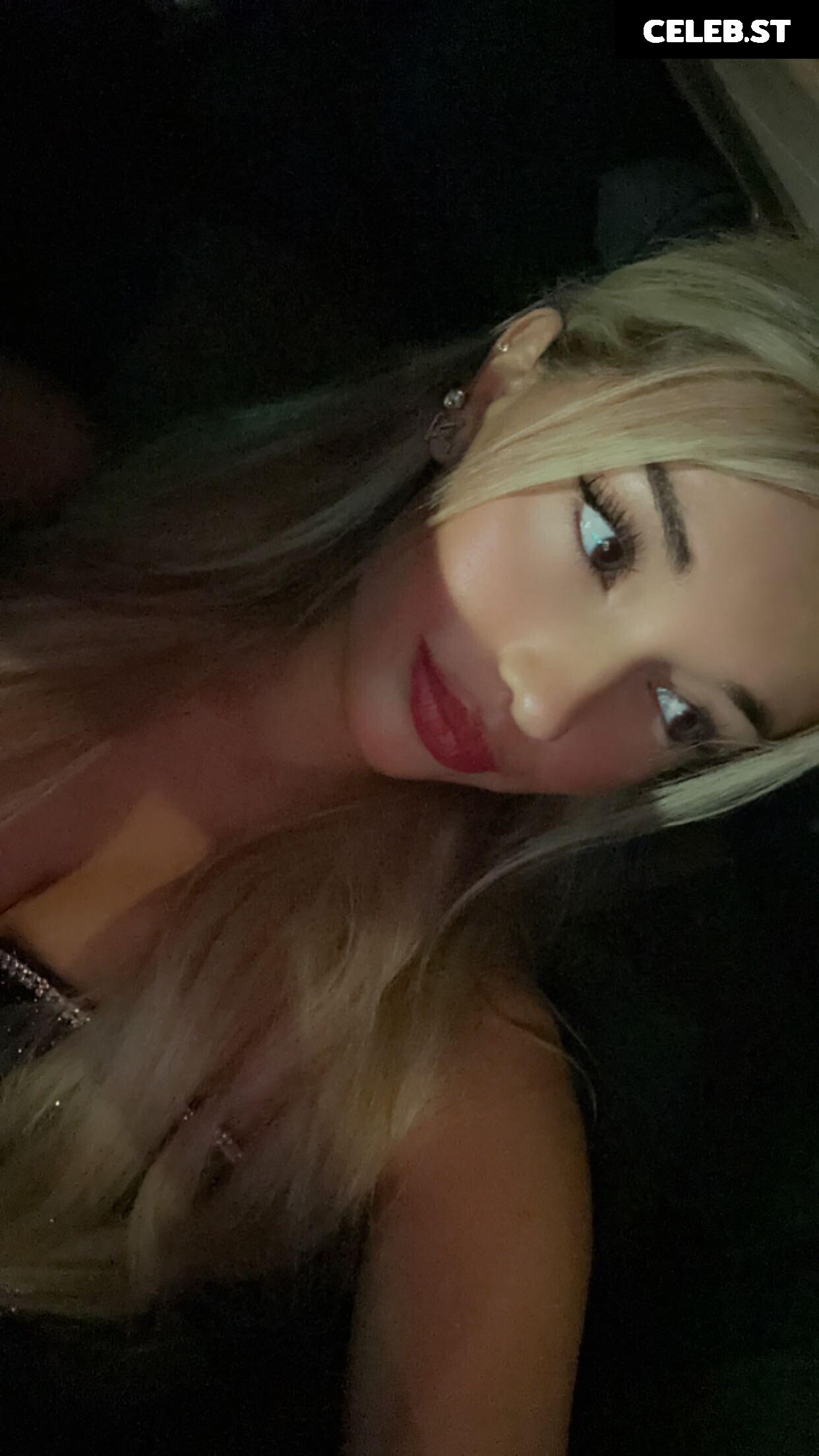 Breckie Hill / @breckiehill Image 4788617