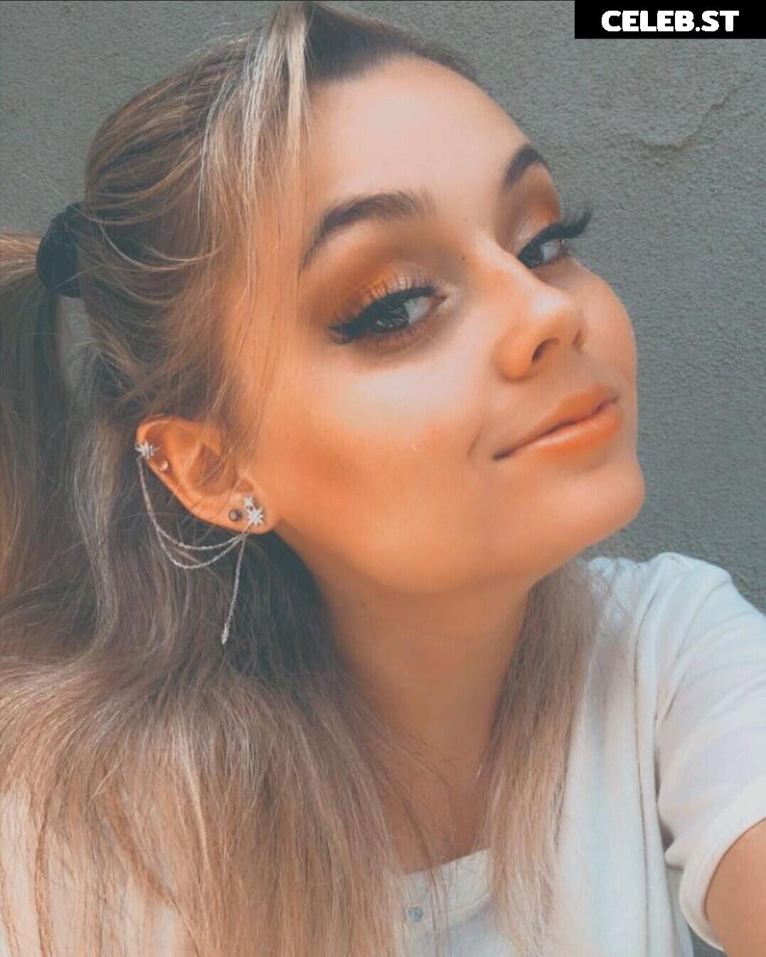 Mally_Mouse Image 4772875