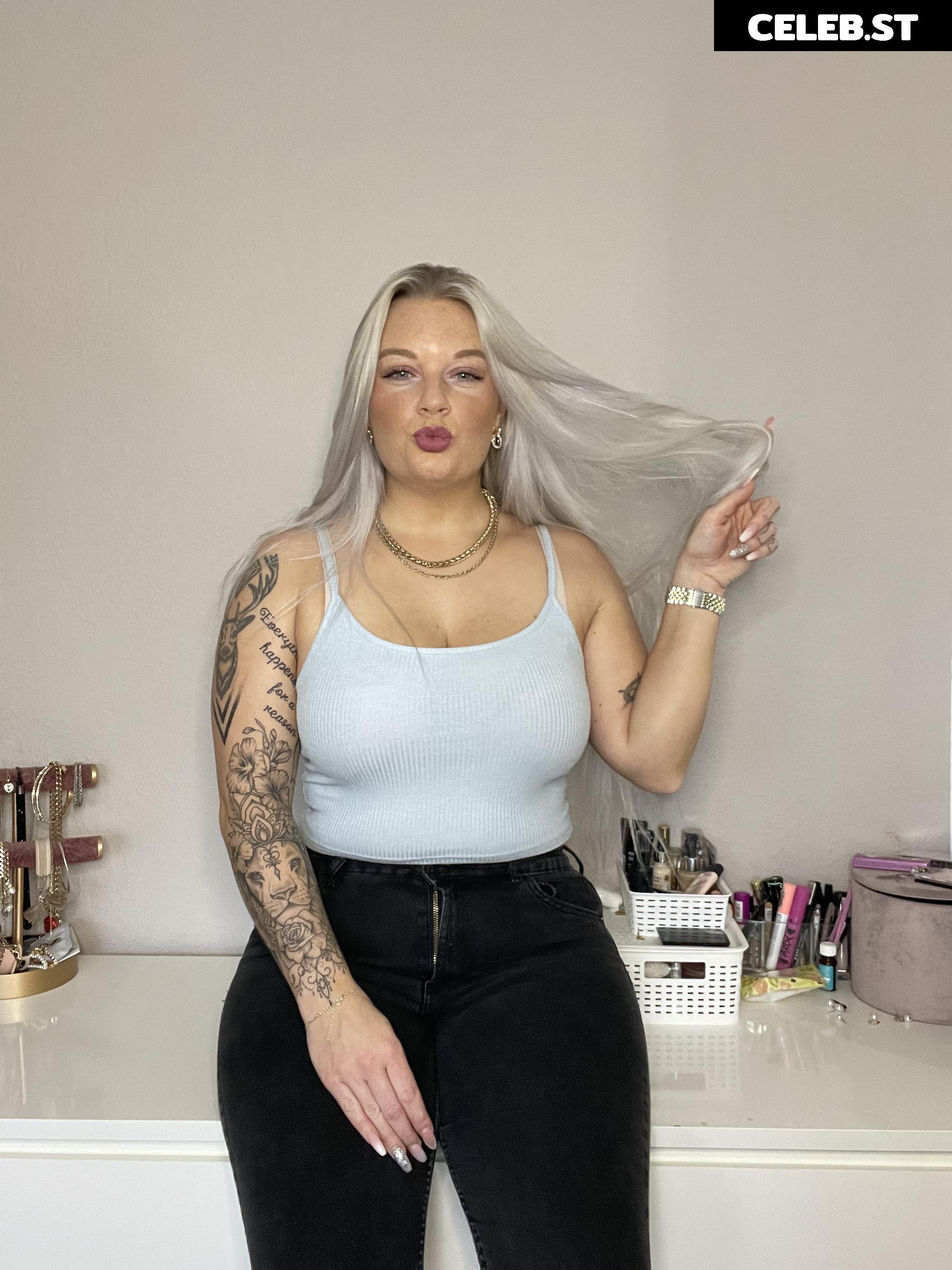 Rose-Isabelle Image 477266