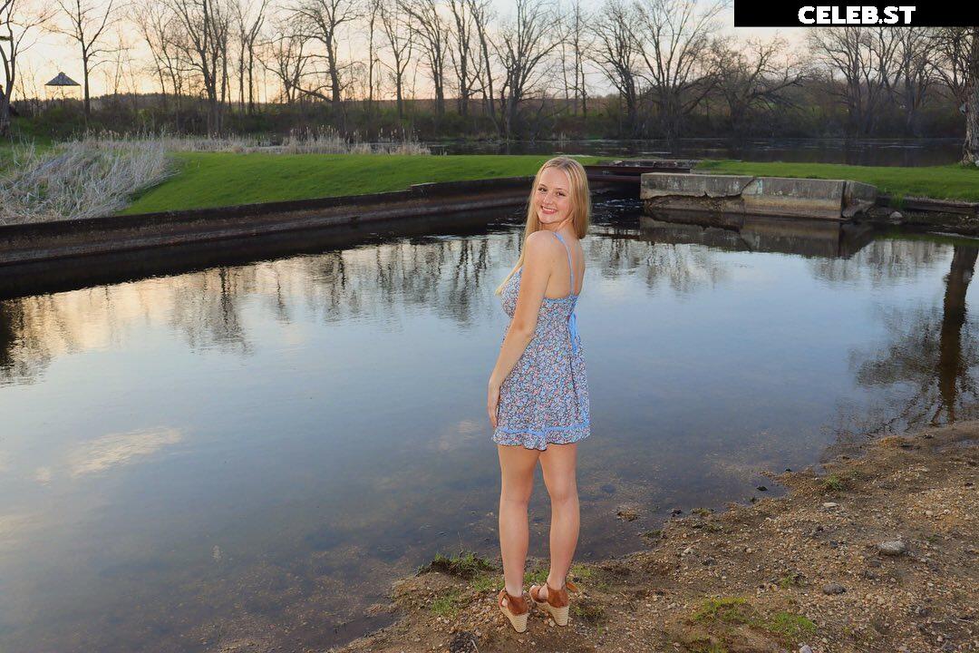 Anya.Truax Image 4779035