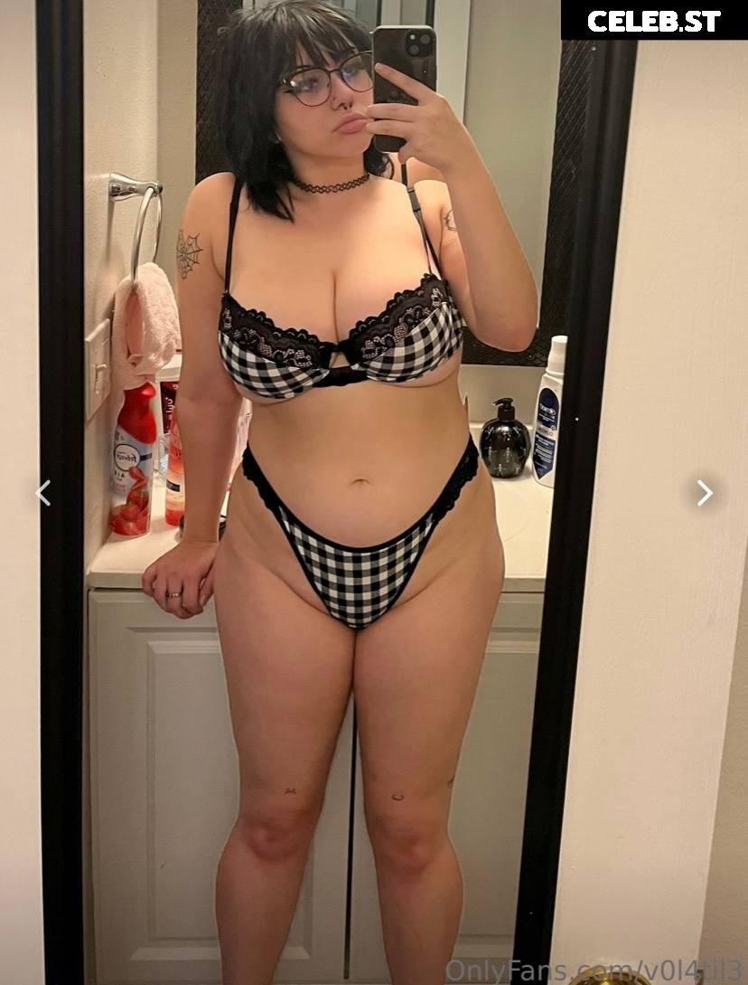 v0l4til3 / bbabydollyy Image 4767540