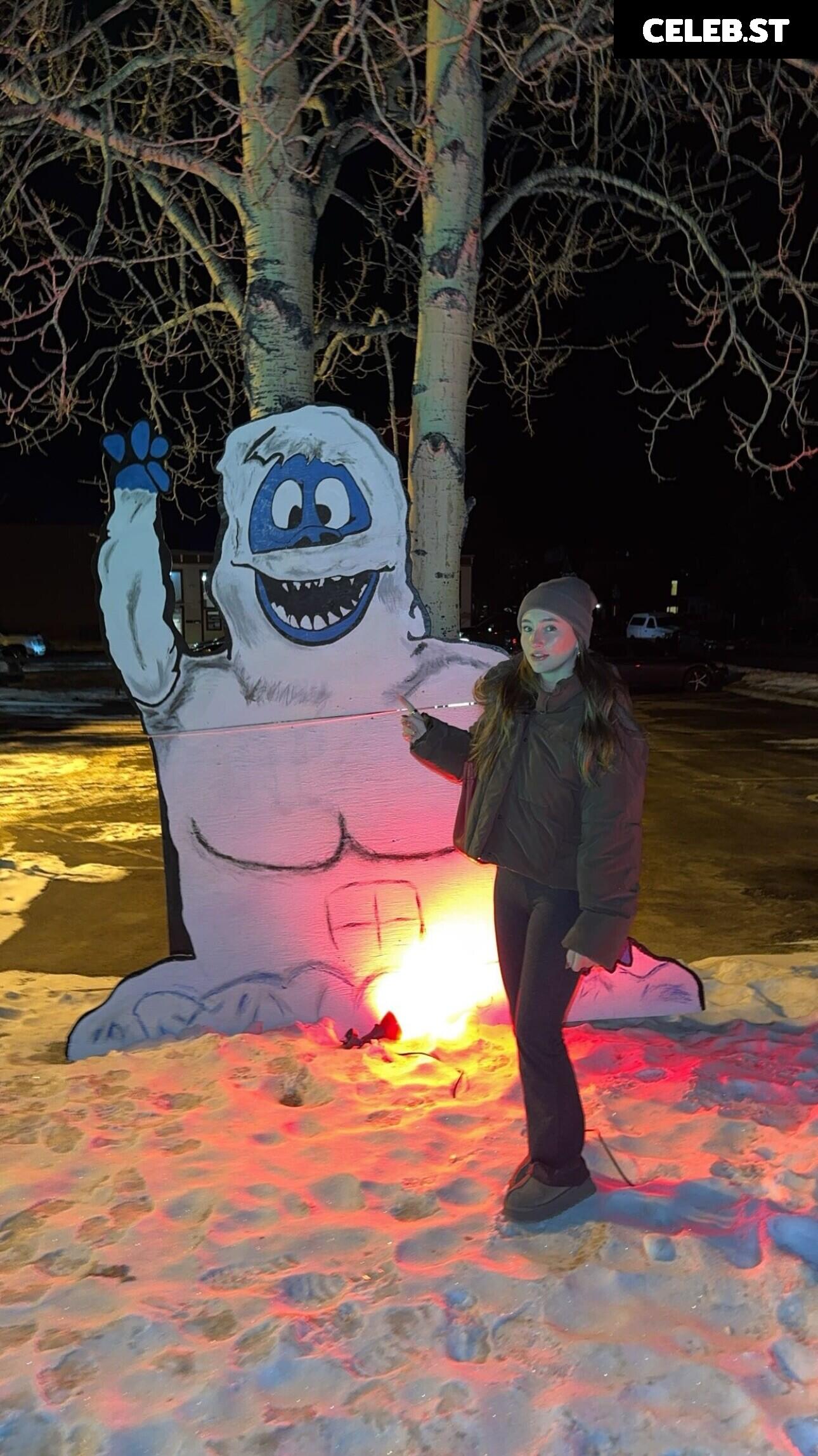 Nnevelpappermann | Devon Shae Image 4764783