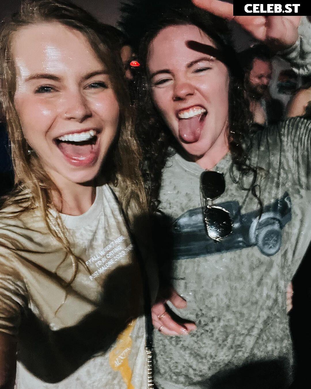 HaileeandKendra - Hailee Kendra Image 4764774