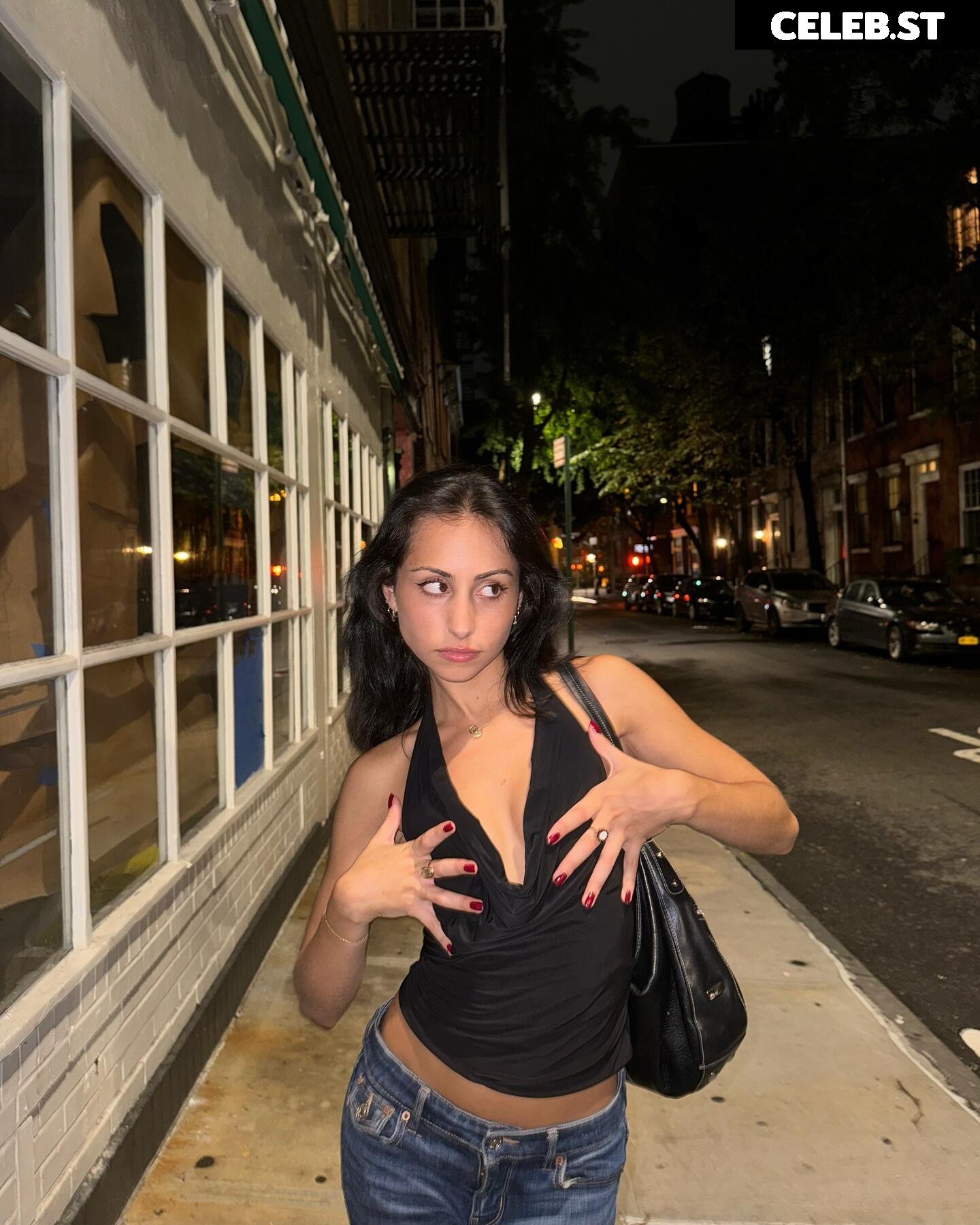 Alex Pouloutides Image 4751077