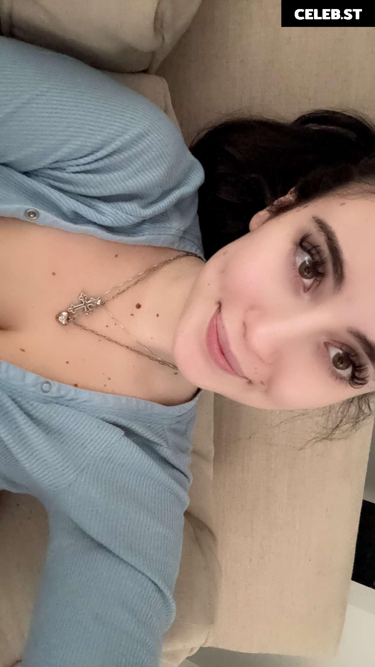 Hotblockchain / Emily Cocea / cryptobaddie1 Image 4753806