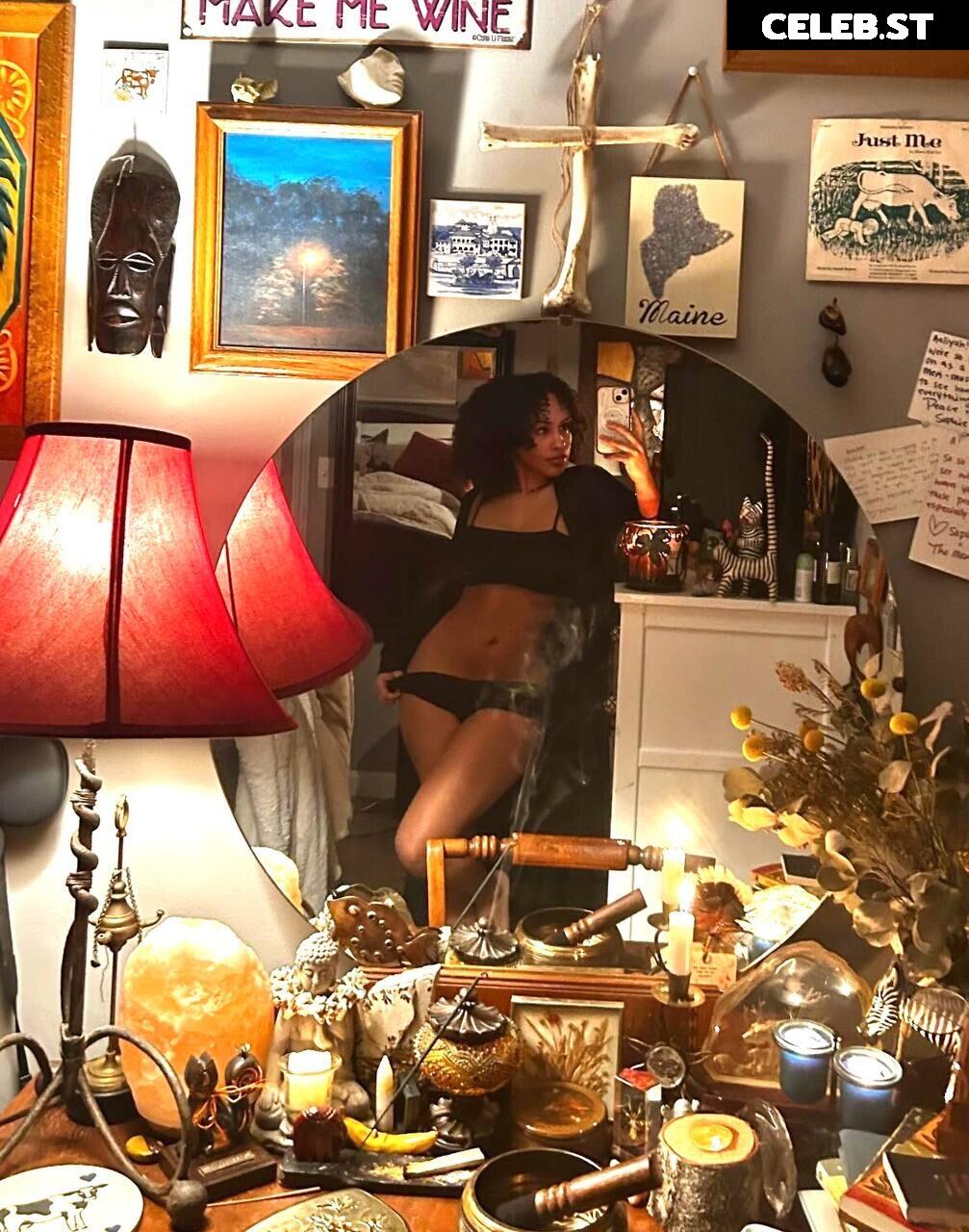 Aaliyeezy Image 4745604