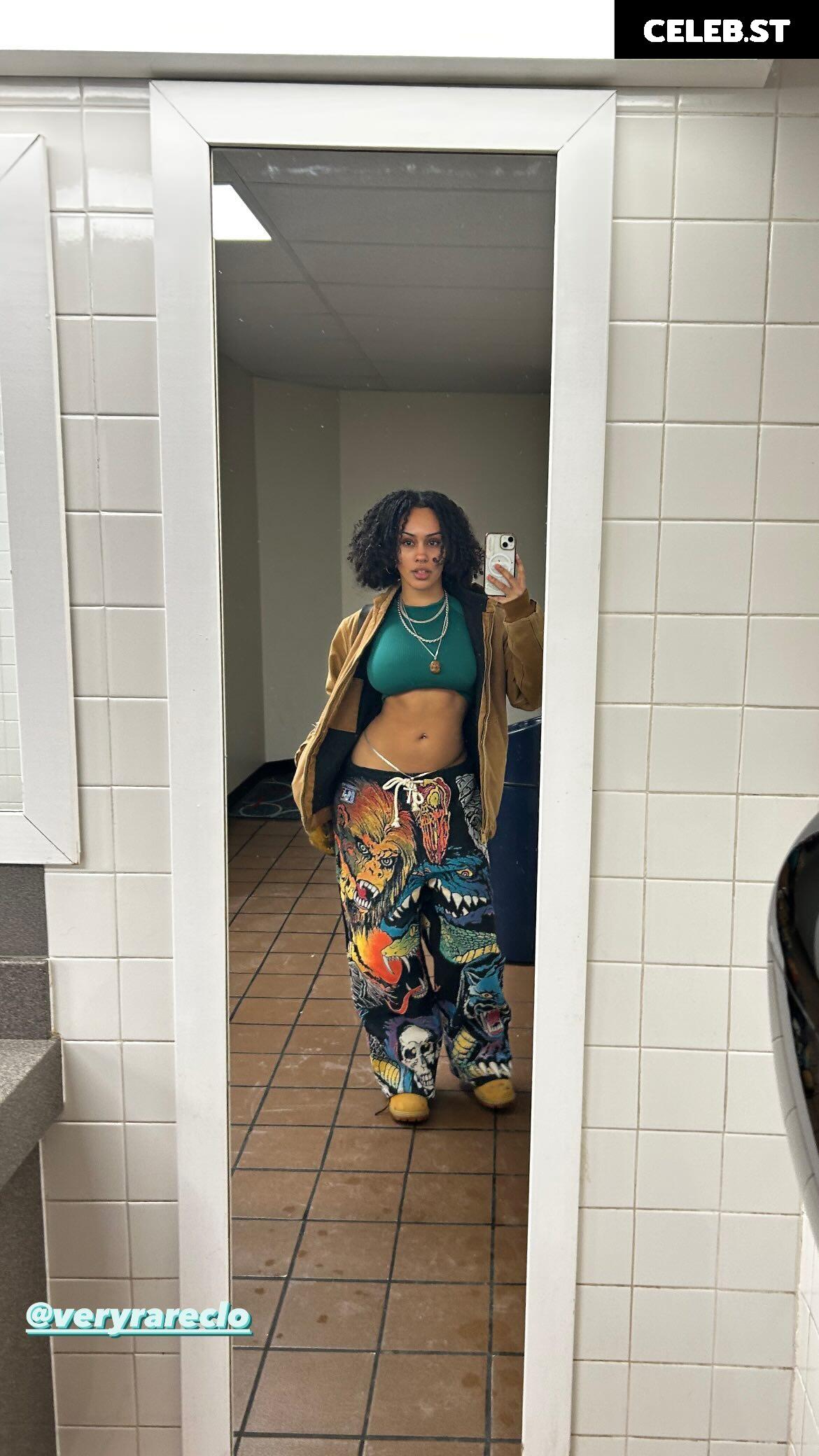 Aaliyeezy Image 4745109