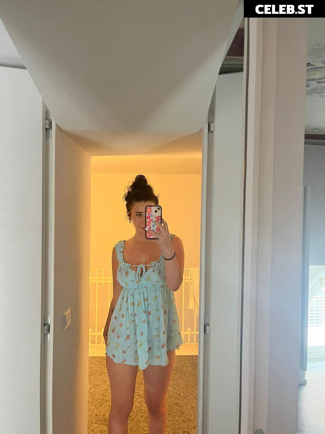 Hotblockchain / Emily Cocea / cryptobaddie1 Image 4747645