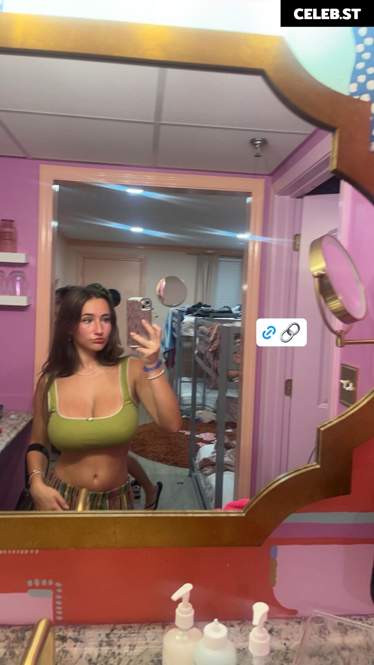 Nnevelpappermann | Devon Shae Image 4743883