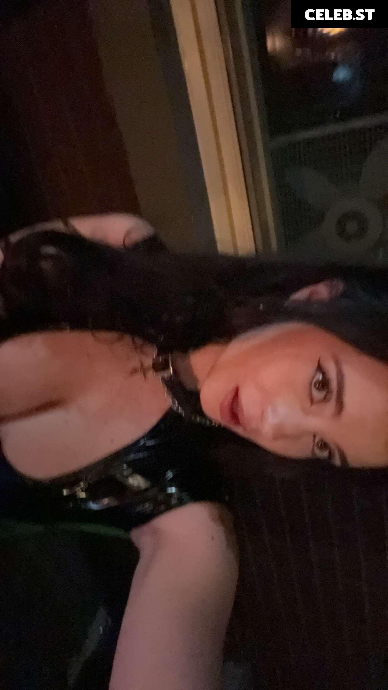 Hotblockchain / Emily Cocea / cryptobaddie1 Image 4749600