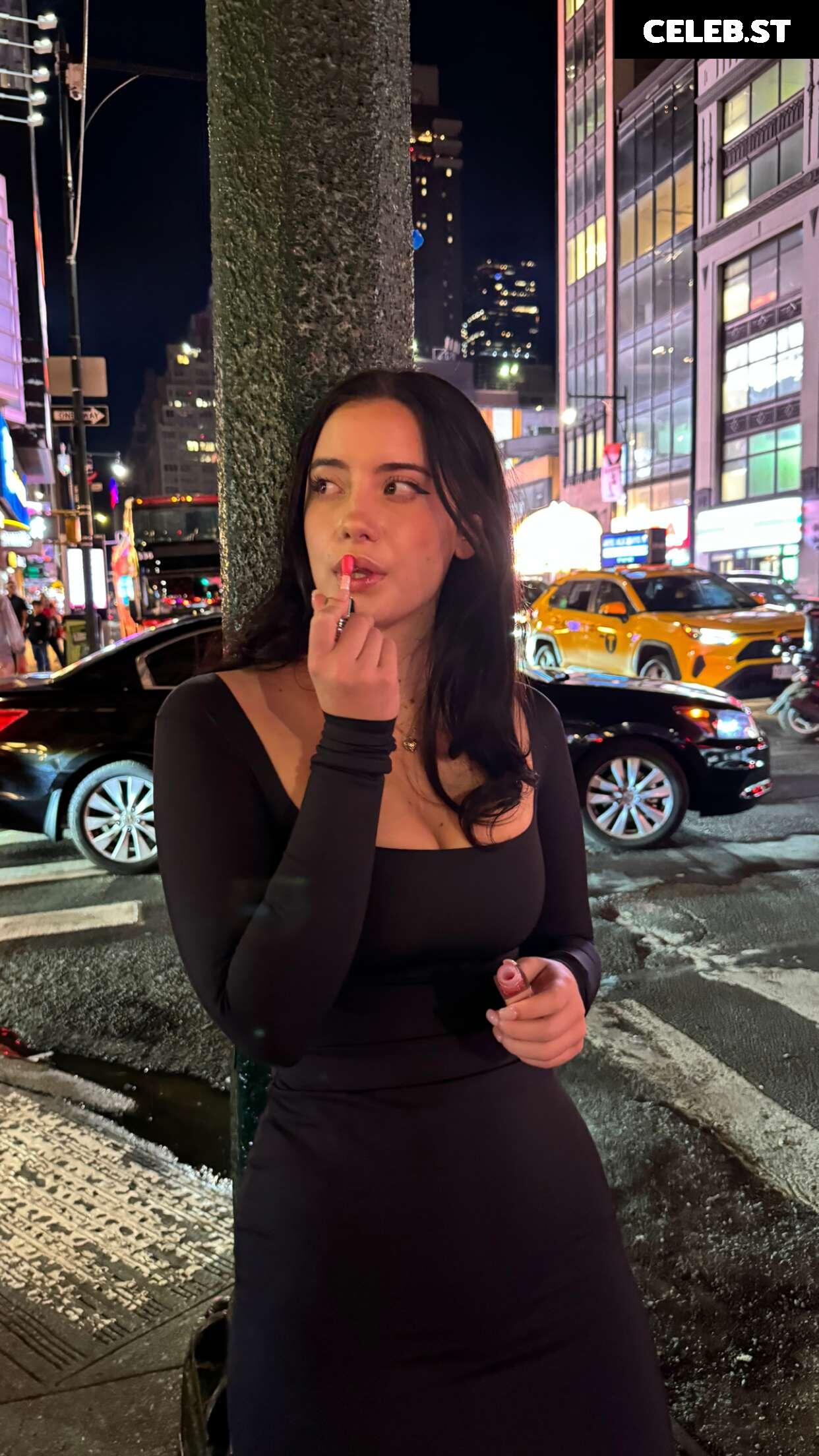 Hotblockchain / Emily Cocea / cryptobaddie1 Image 4749907