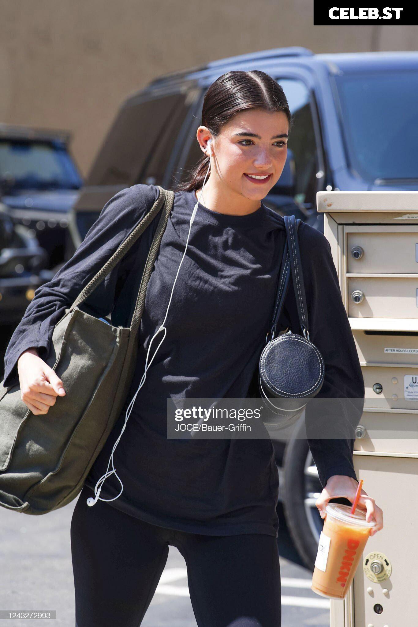 Charli D&#039;Amelio / Charli Damelio Image 4736604