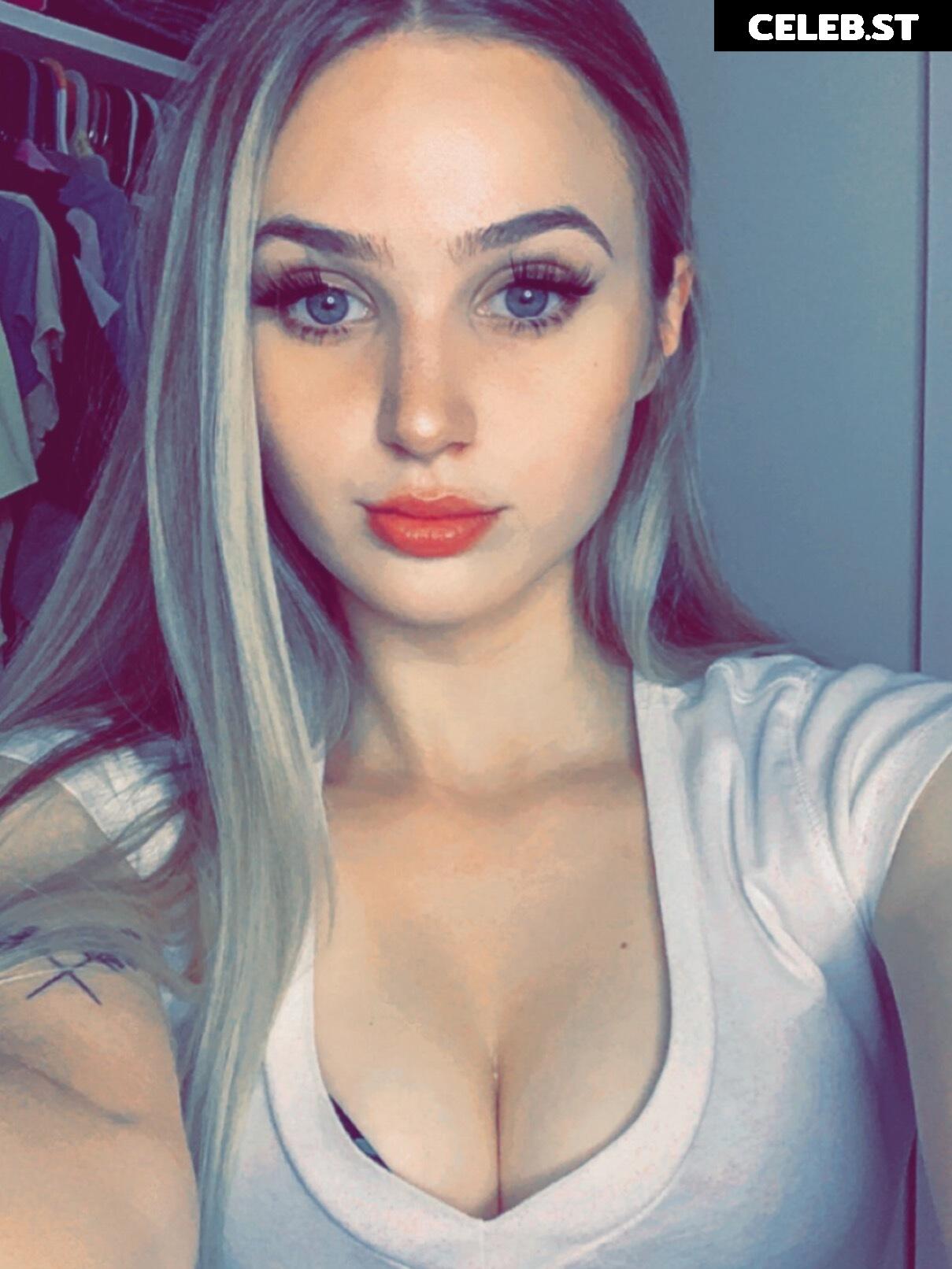 Royal Papaya Image 4736210