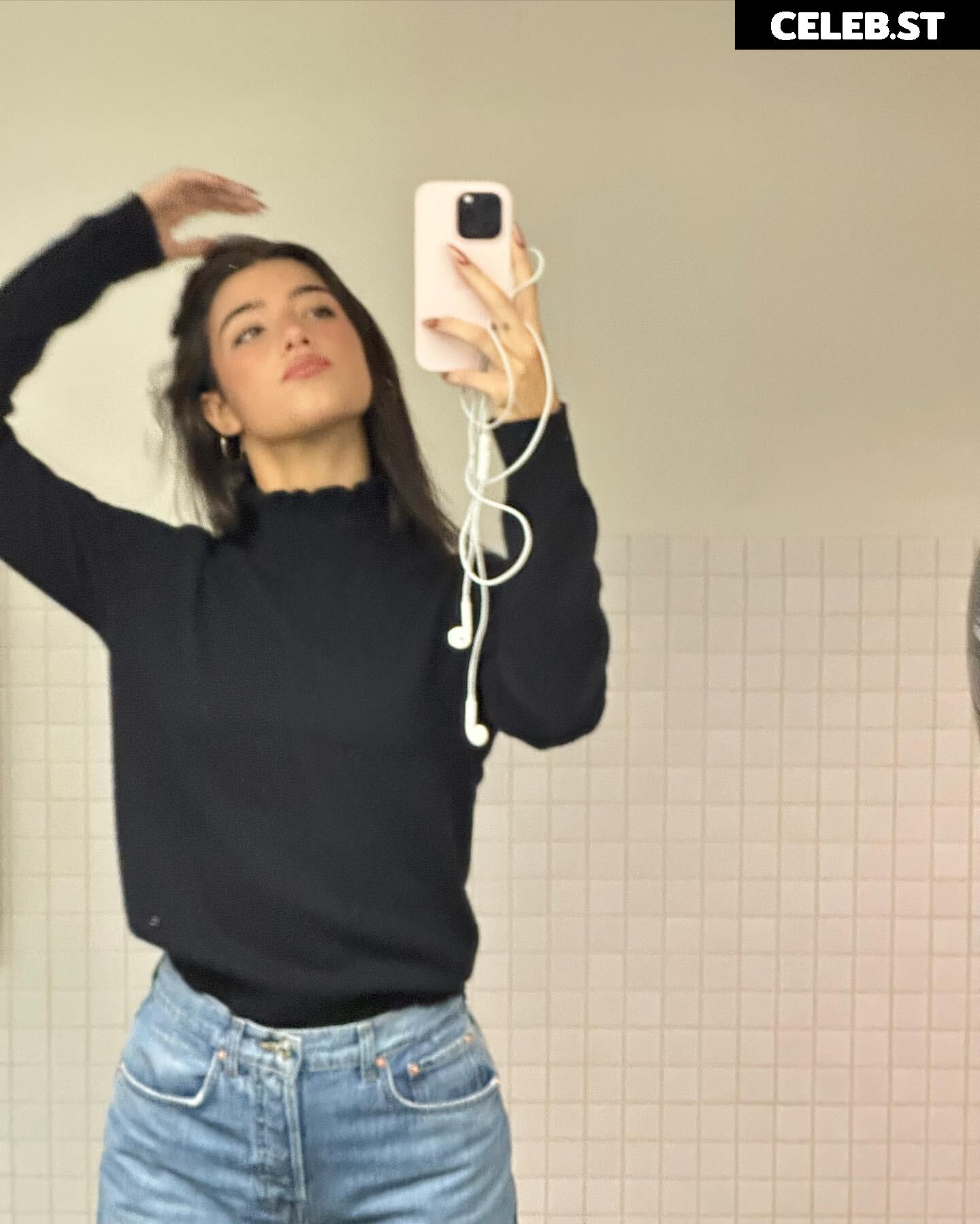 Charli D&#039;Amelio / Charli Damelio Image 4737460