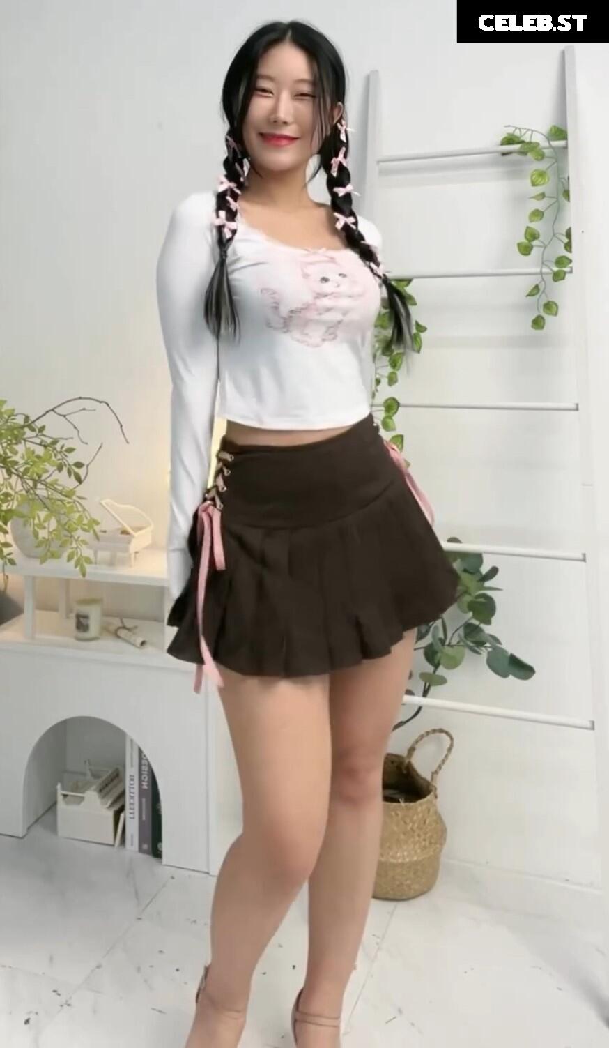 Choidaeri_ / grooveiffel Image 4737199