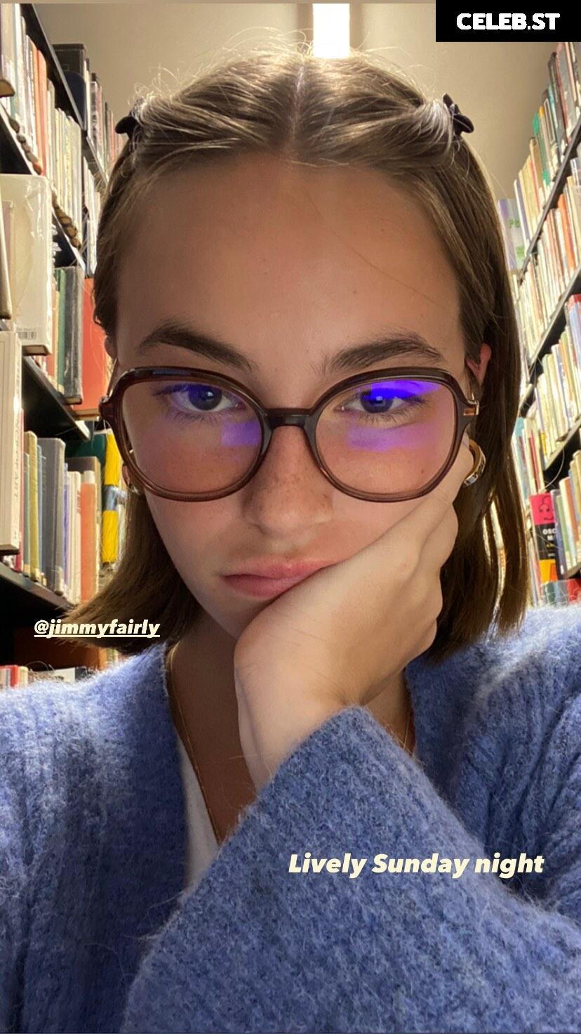 Amelie Manzoli (@Am.e.lie) Image 4726096