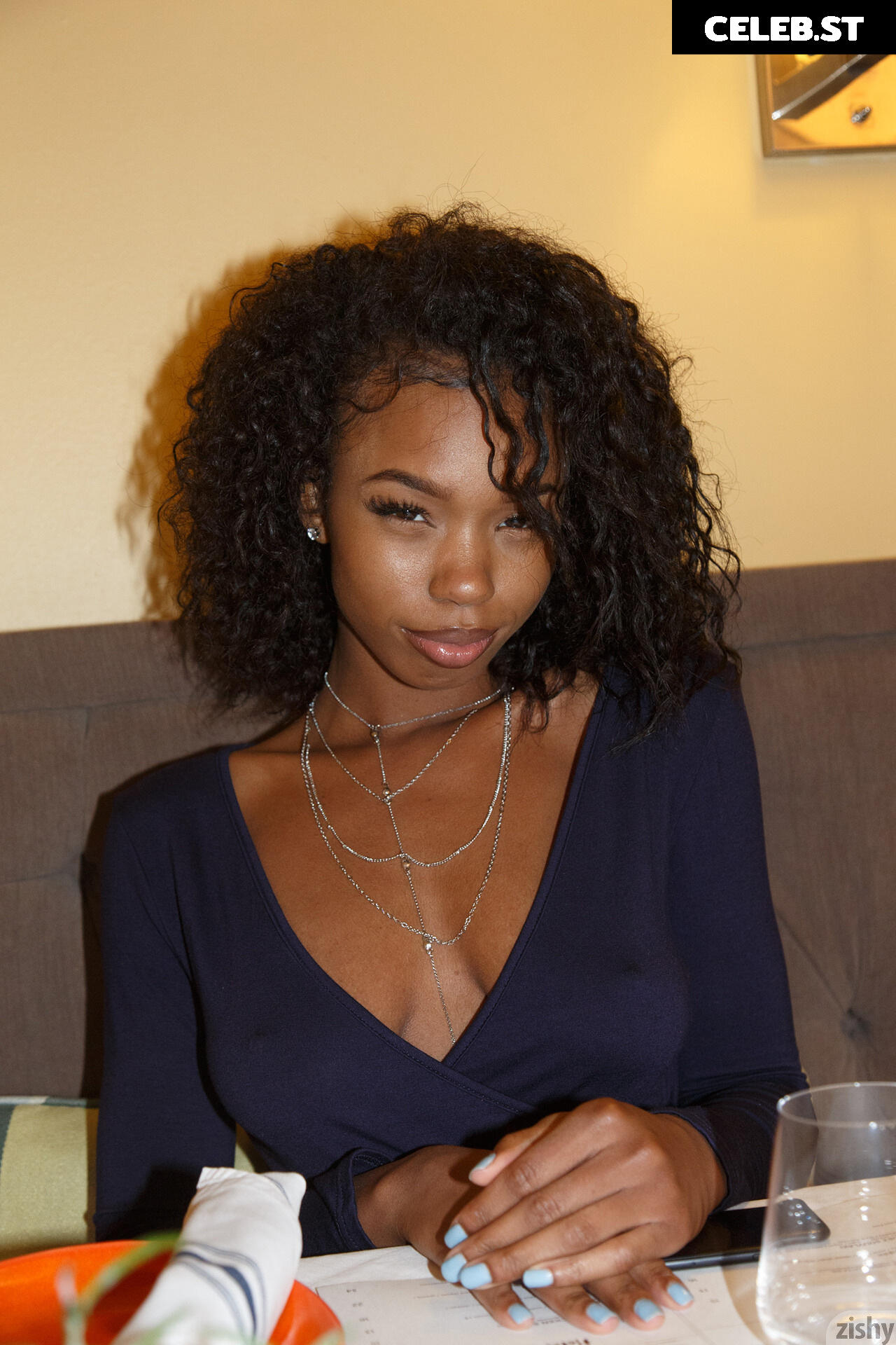 Asia Eros Image 472713