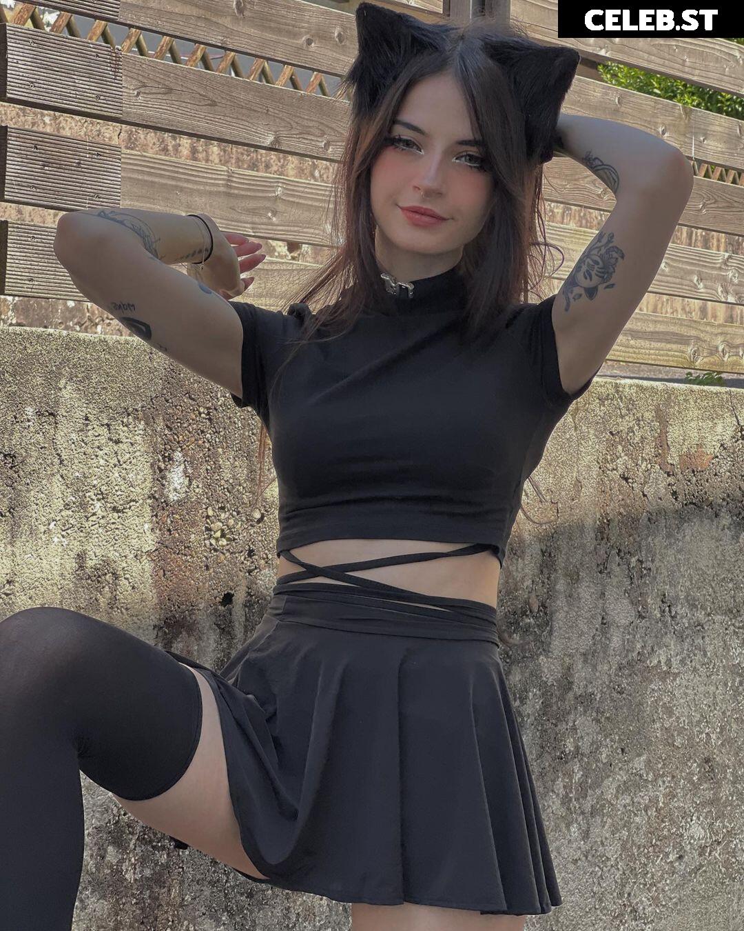 Cata Leyah / cata.leyah / cataleyah_ / leyahcata Image 4727269