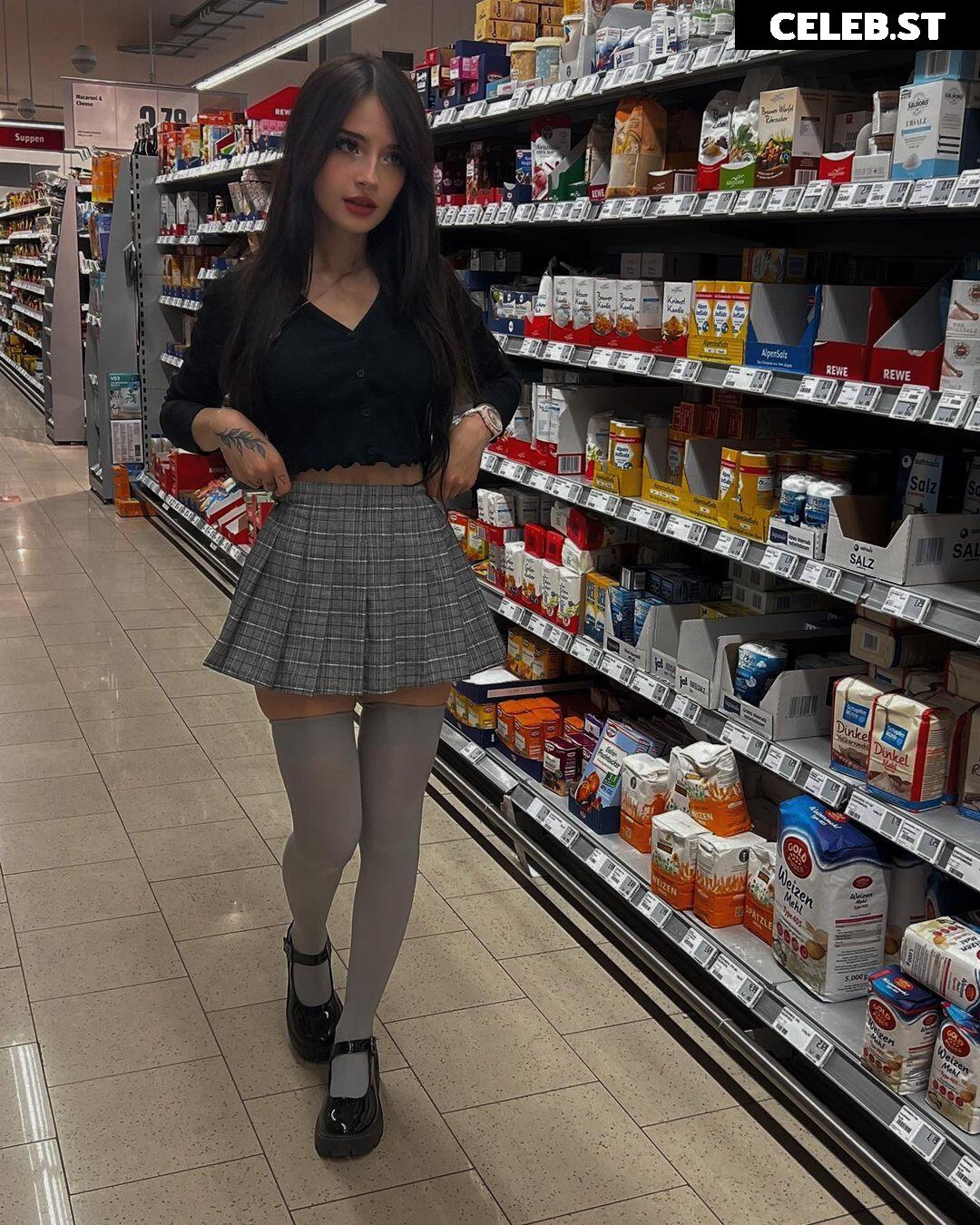 Cata Leyah / cata.leyah / cataleyah_ / leyahcata Image 4727905