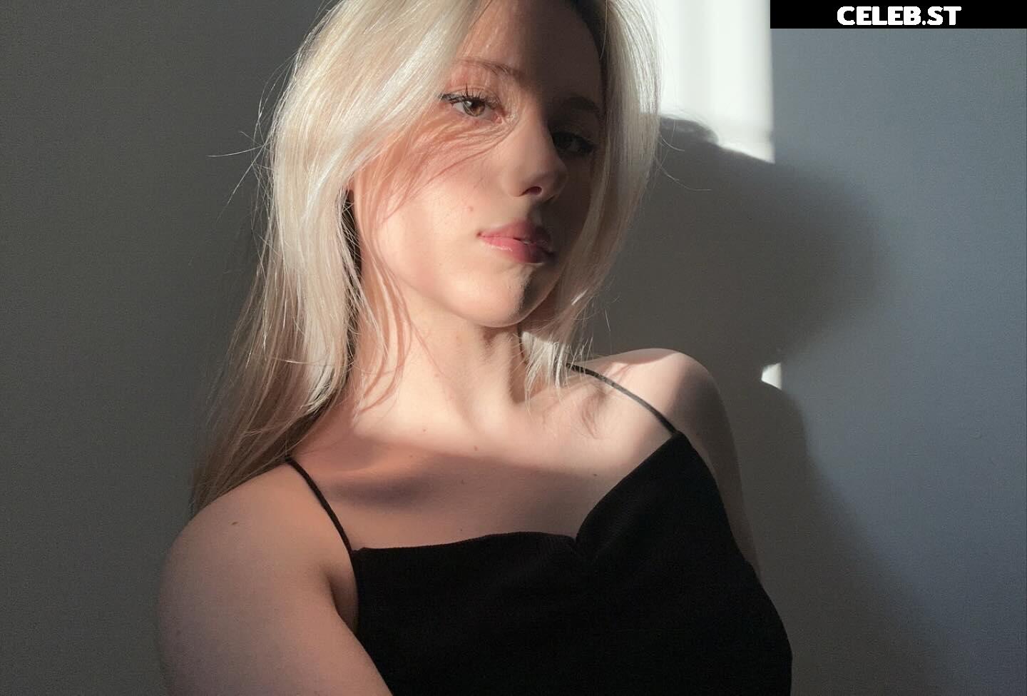 Kitty-Mae / kittymerritt Image 4721131