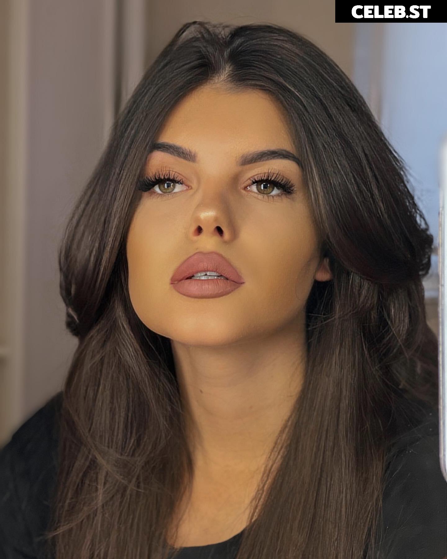 Lara Benjamina Winter Image 4728231