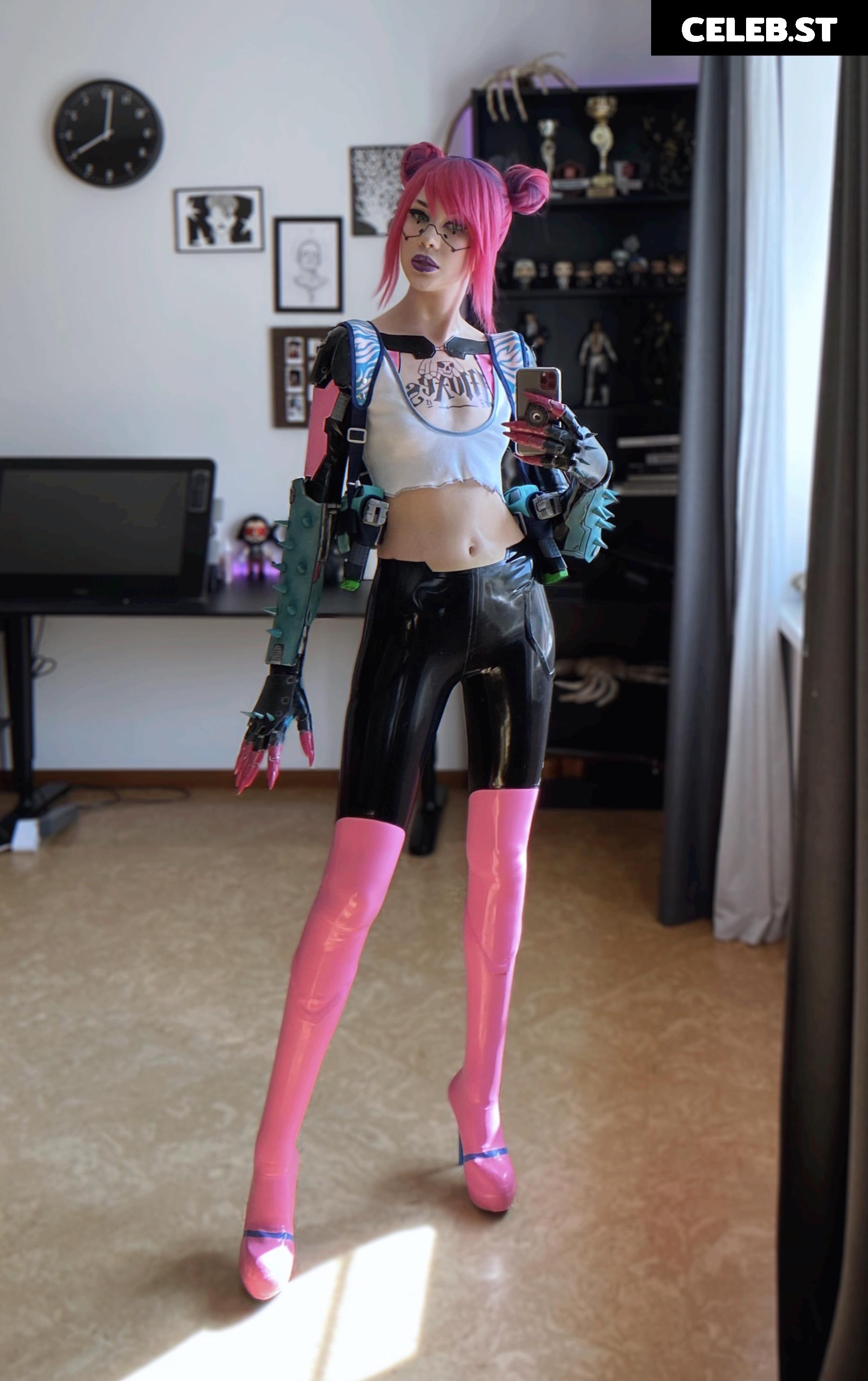 Olga Haku @frau_haku Image 4715100