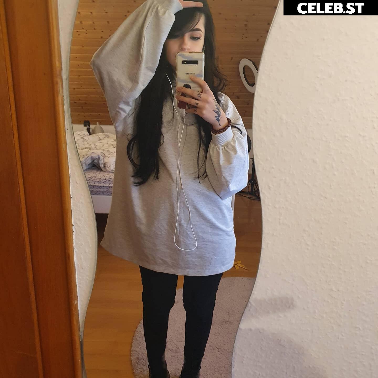 Cata Leyah / cata.leyah / cataleyah_ / leyahcata Image 4719407