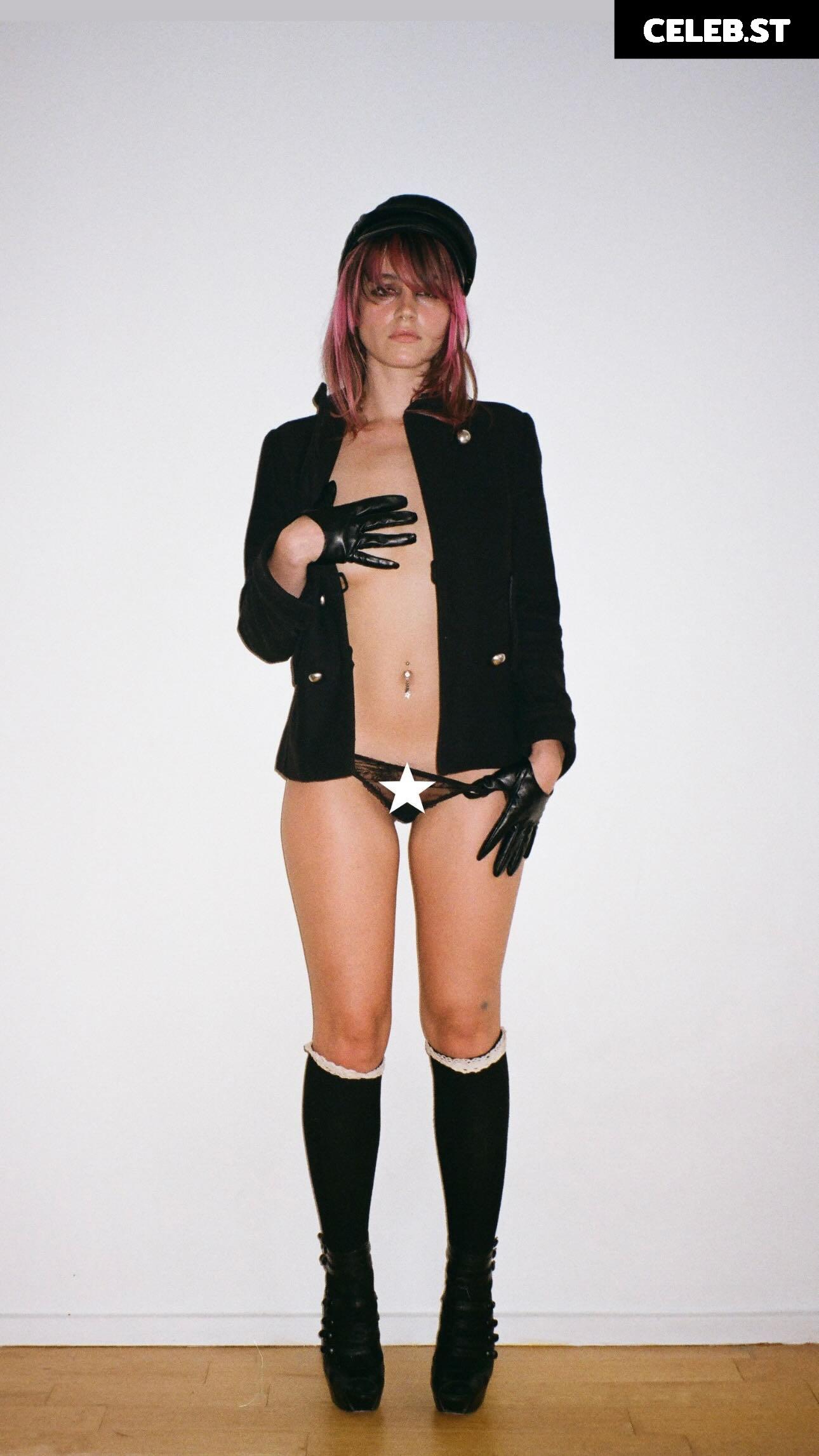 Suzy Clue Image 4706646
