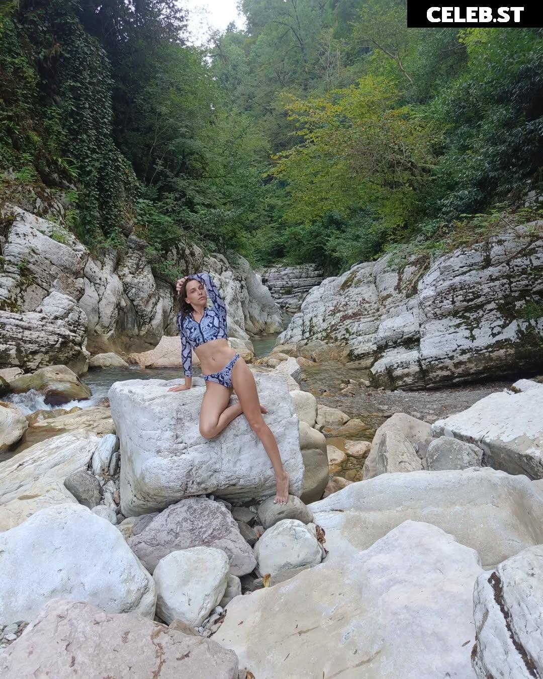 Daschushka / PeaceDaria Image 4703082