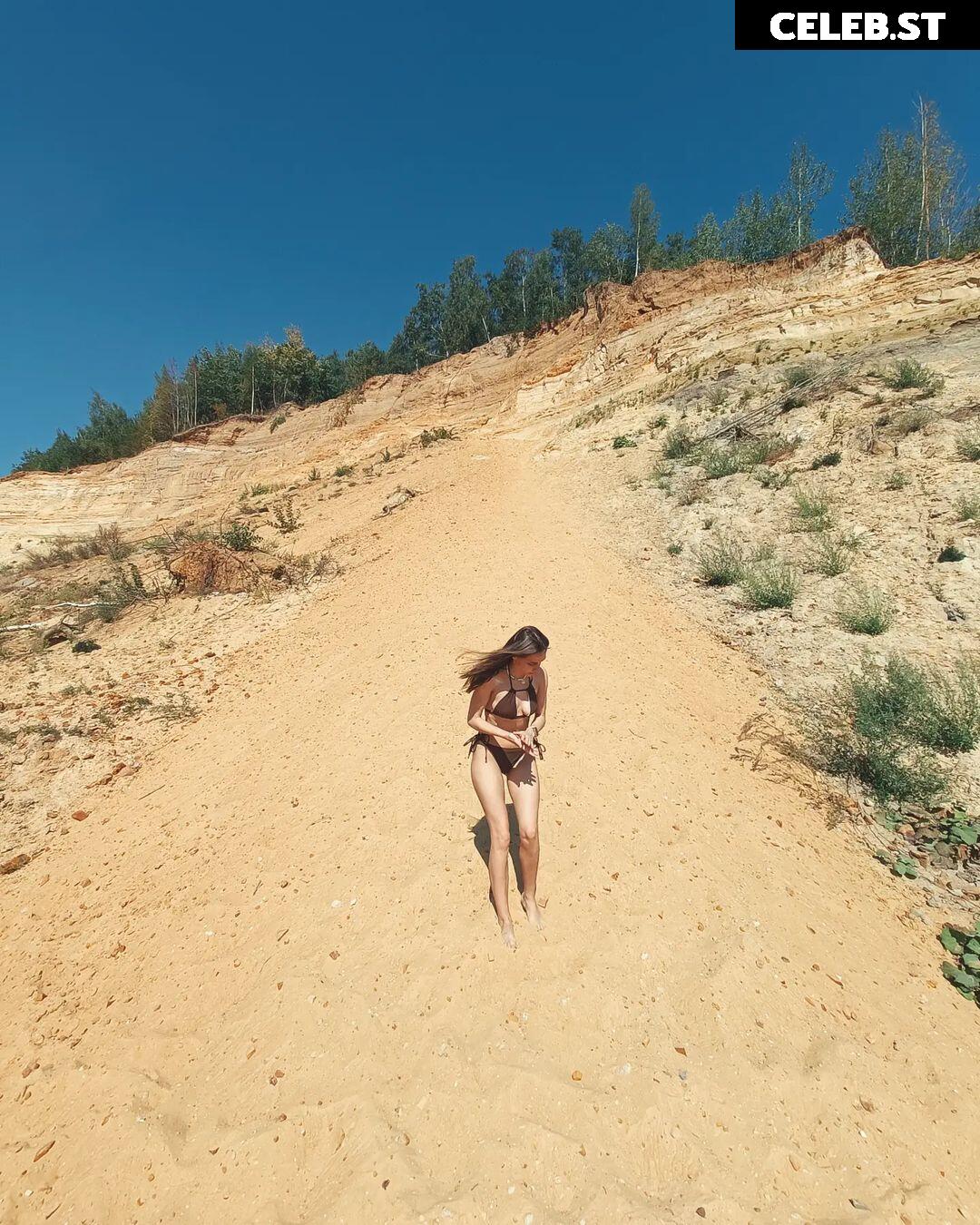 Daschushka / PeaceDaria Image 4703358