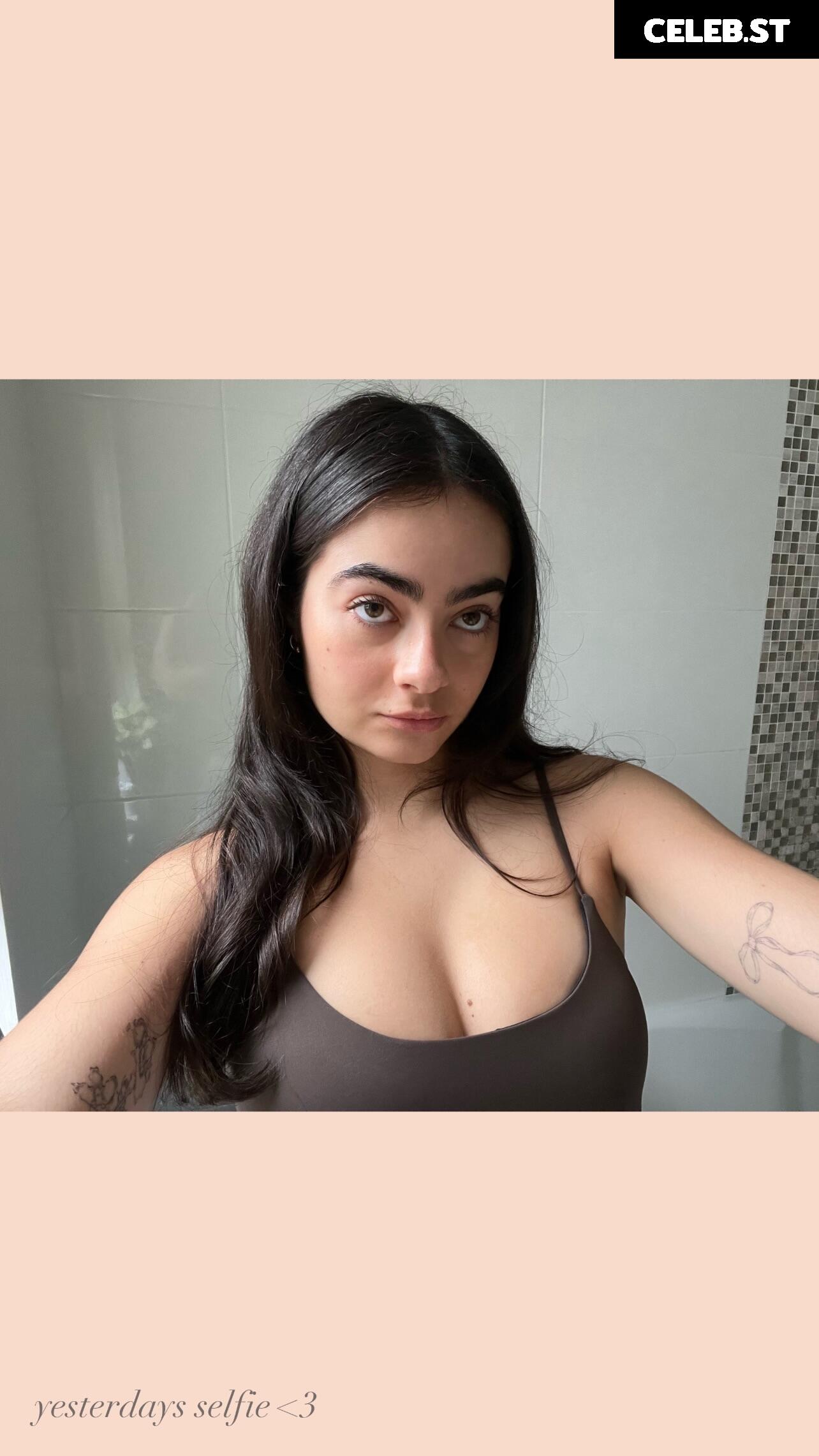 Inas Elashiry / inaselashiry Image 4703962