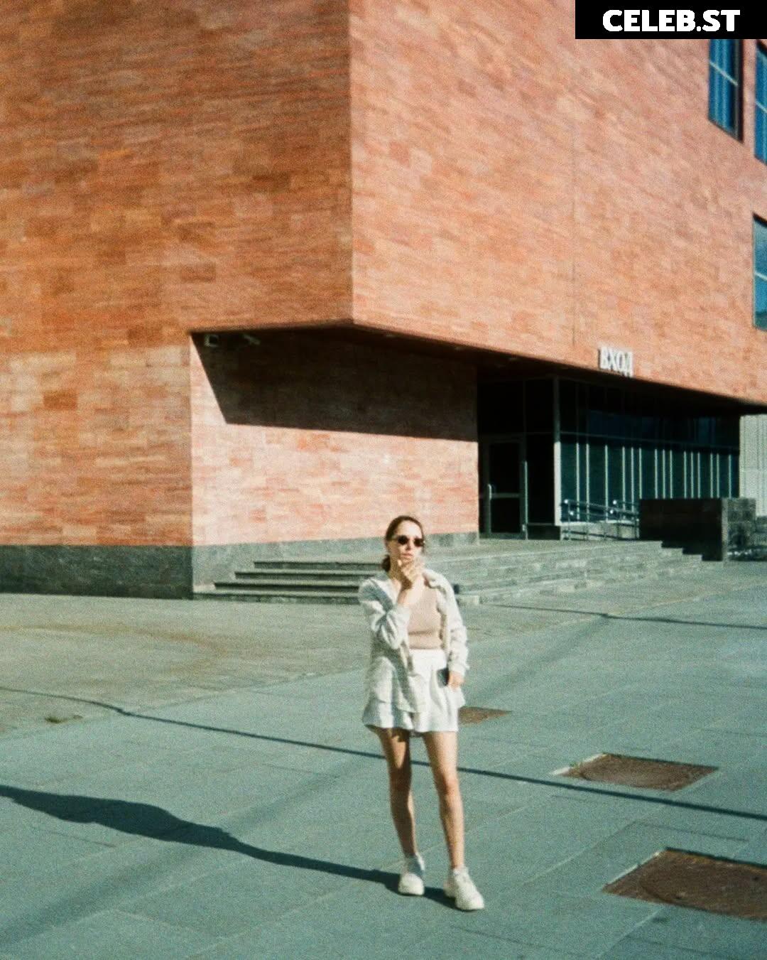 Daschushka / PeaceDaria Image 4700110